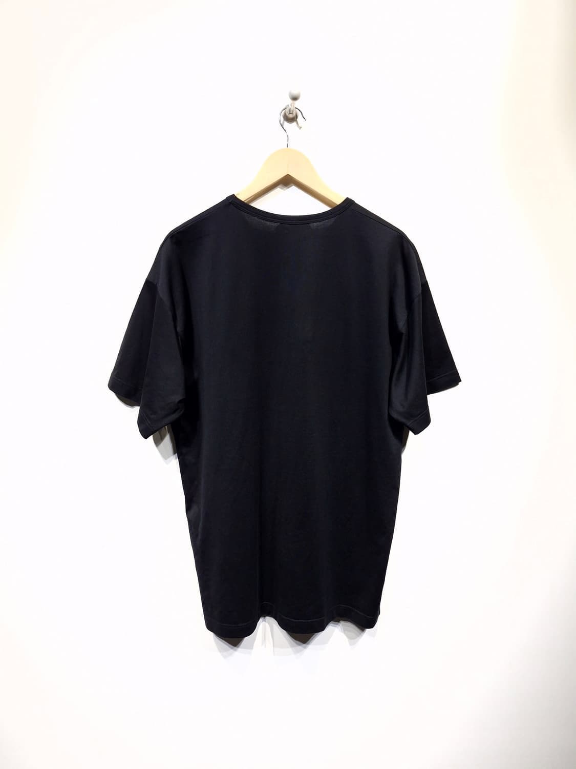 넘버투애니원(N21) 엠보싱 로고 반팔티셔츠 상품이미지2