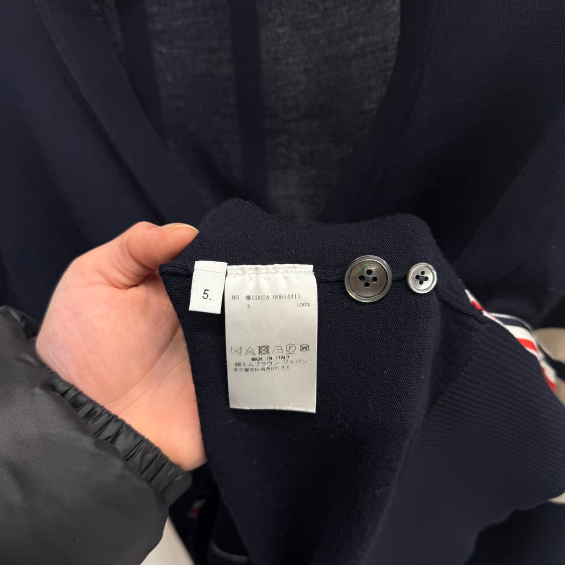 [5] 톰브라운 메리노 울 가디건 네이비 상품이미지4