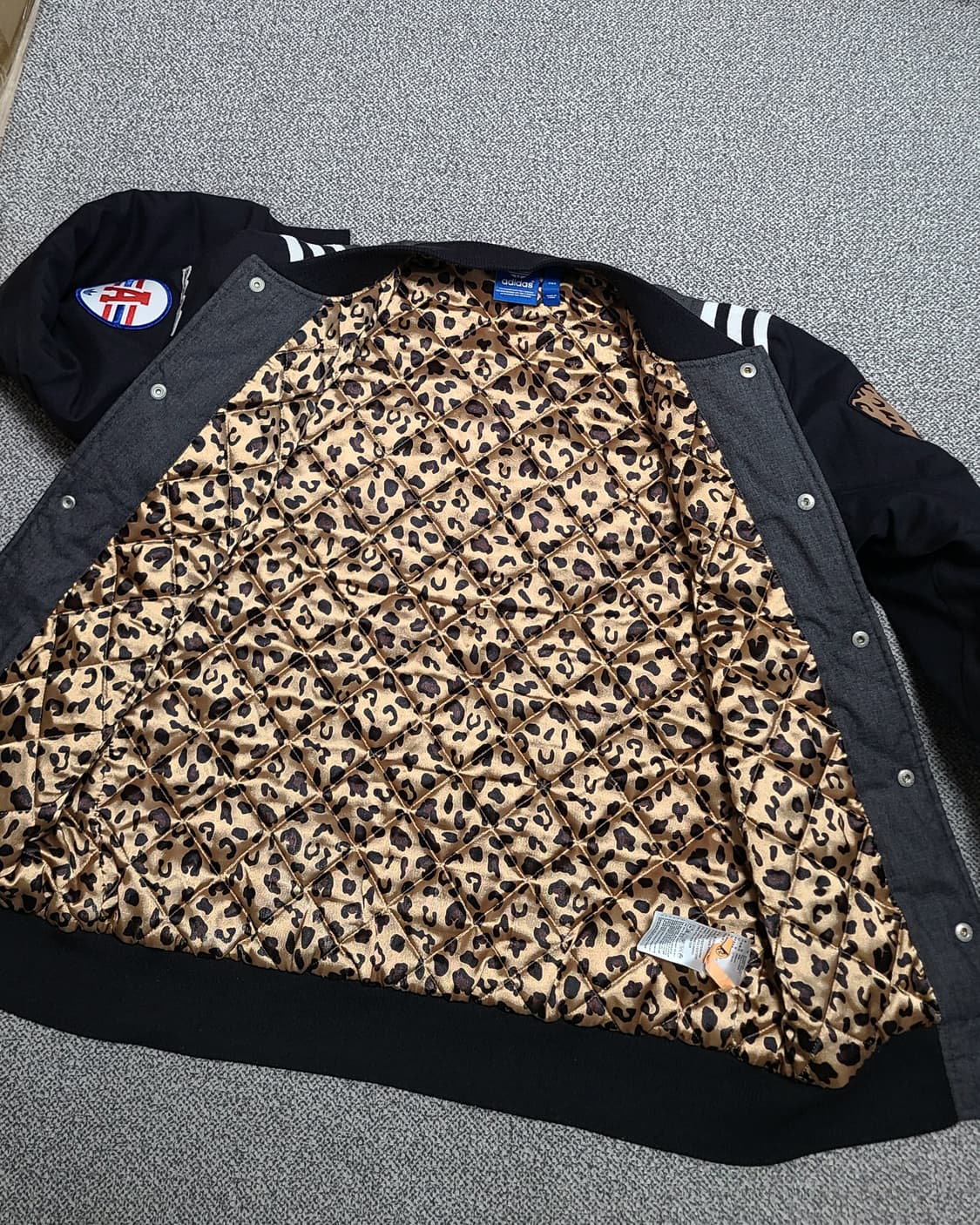 디다스 빅 트레포일 바시티 스타디움 누빔 자켓 95  M 상품이미지5