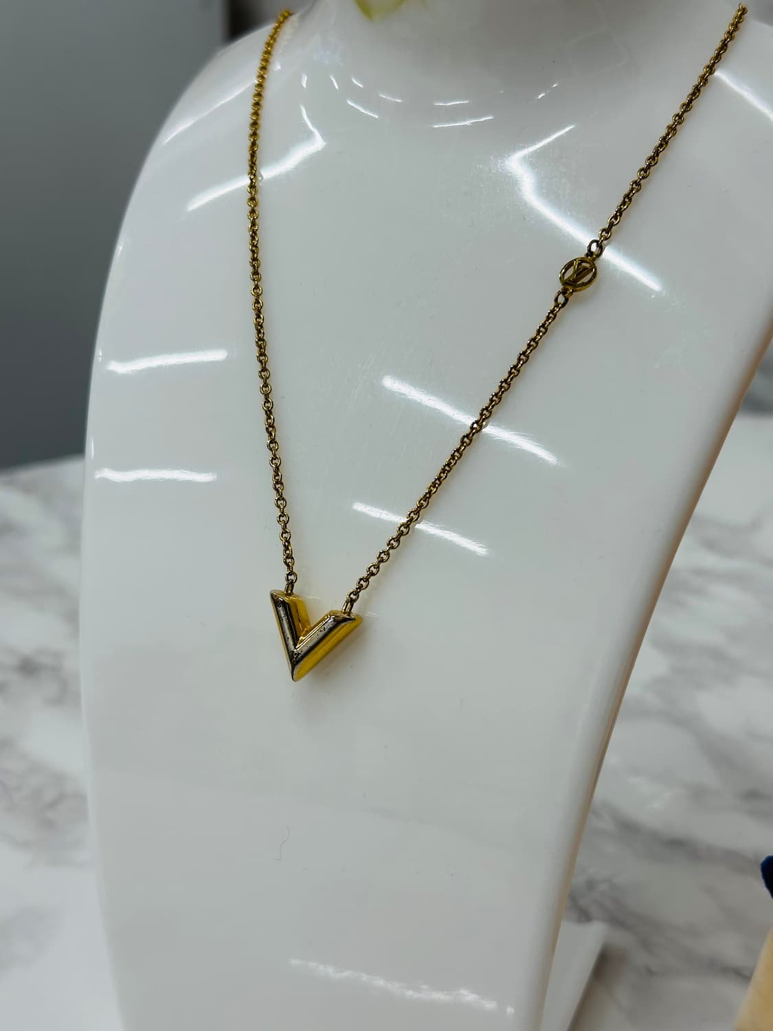 A / 루이비통 에센셜 목걸이 금장 M00857 상품이미지4