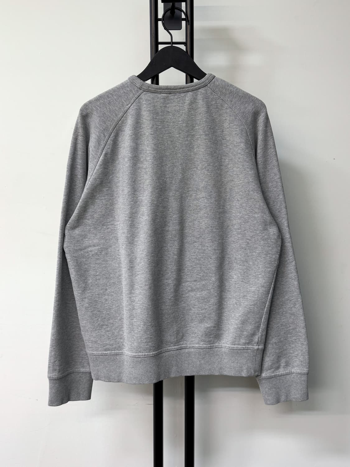 팀버랜드 엠보스드 스펠 로고 스웻셔츠 상품이미지3