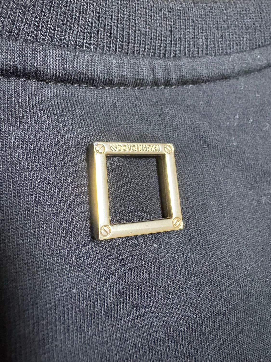 우영미 백로고 반팔티 블랙 상품이미지6