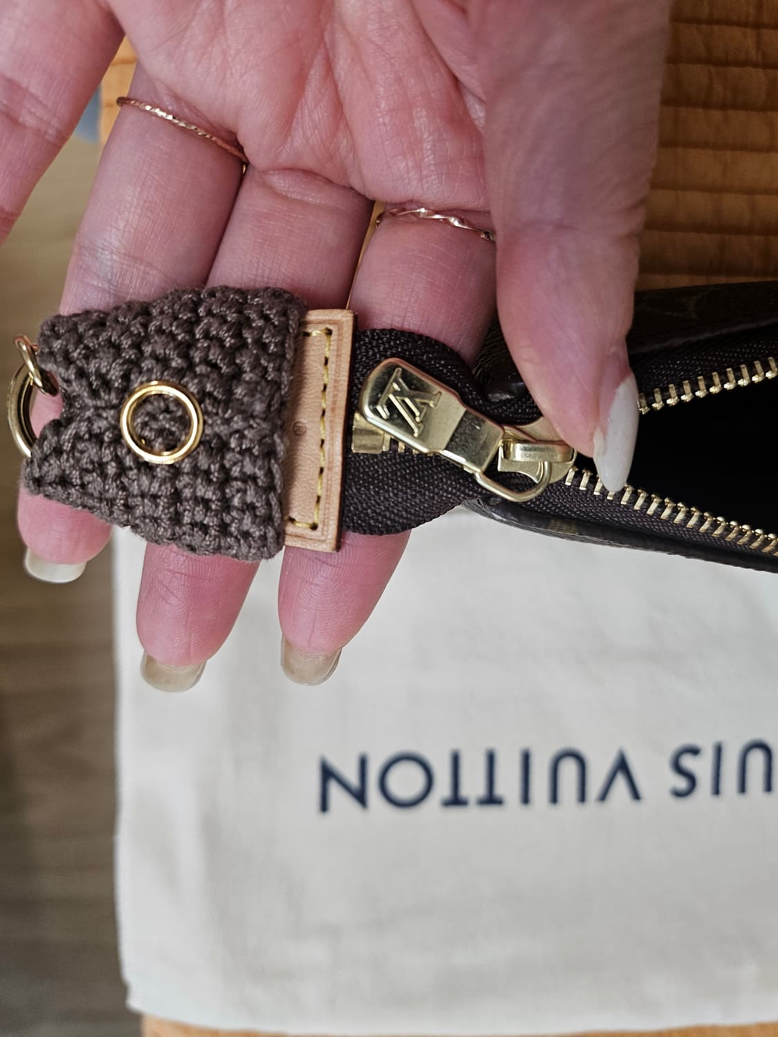 루이비통 미니 포쉐트 악세수아 정품 상품이미지6