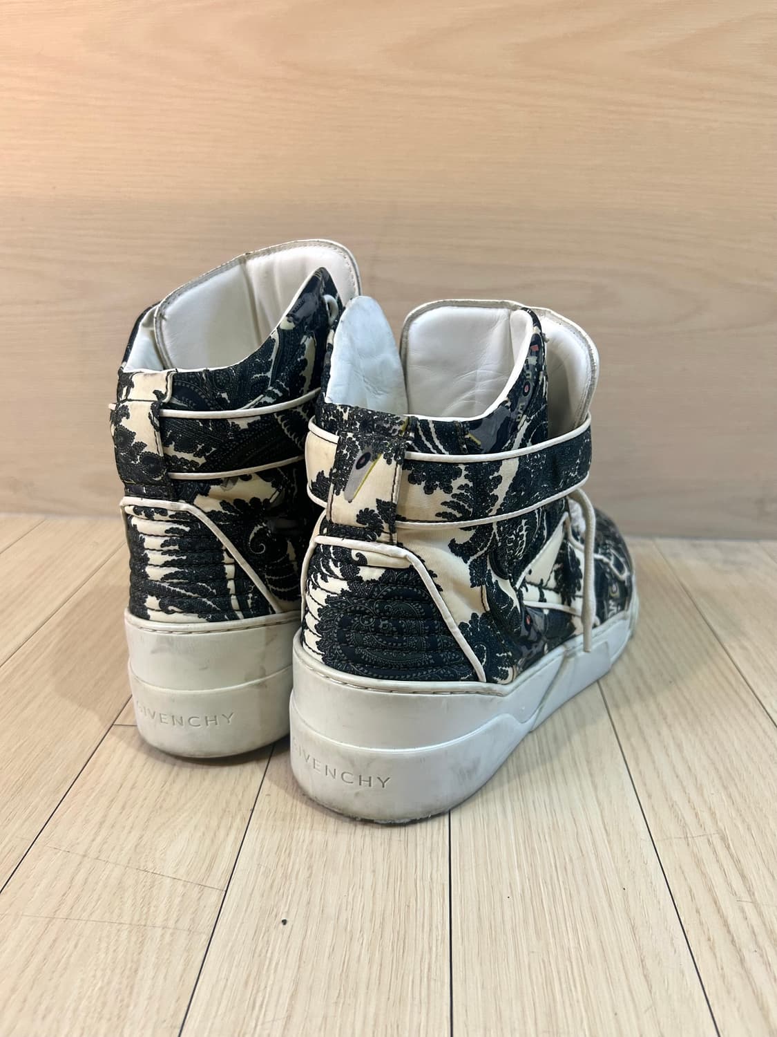Givenchy Paris Paisley High Top Shoes 상품이미지9