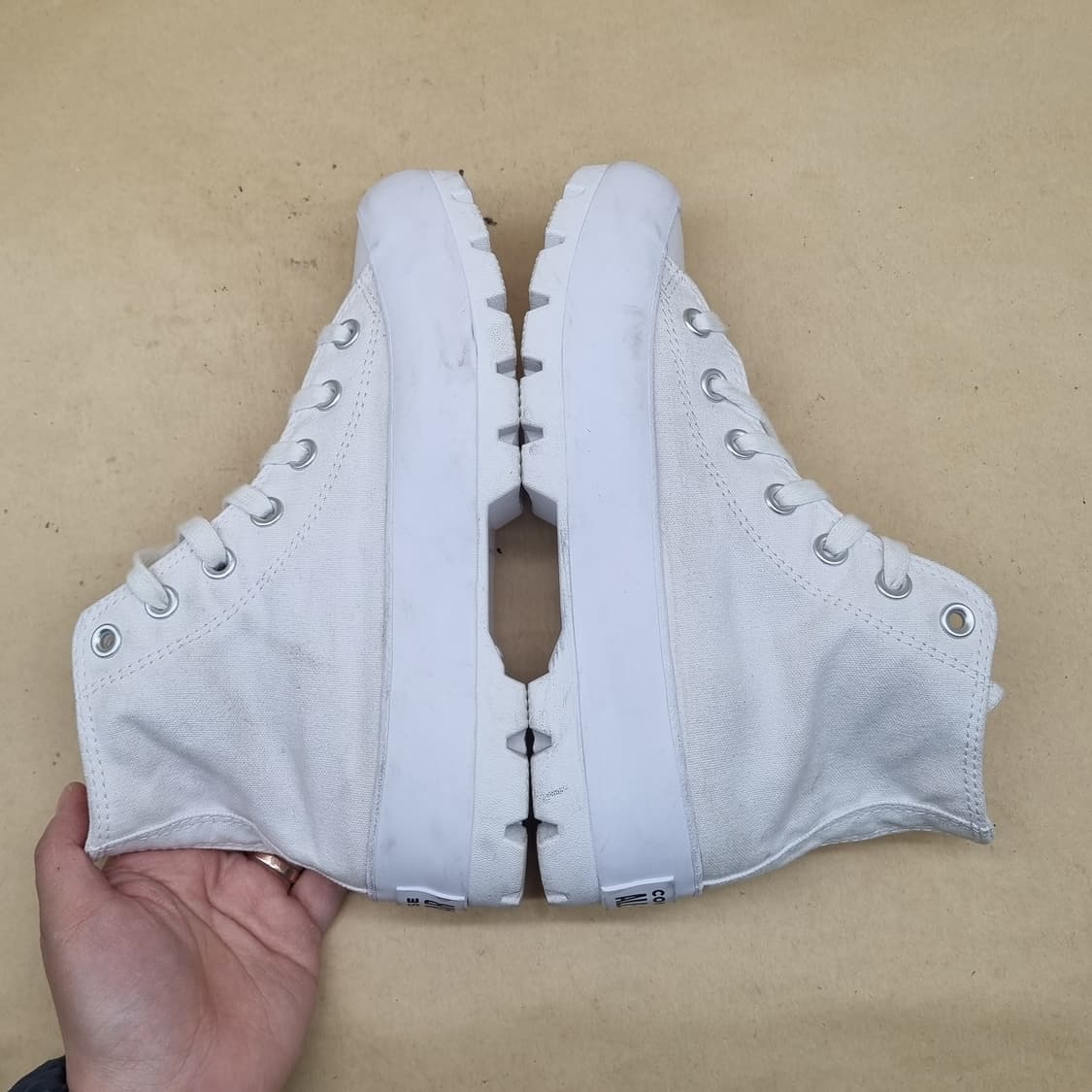 컨버스 척테일러 러기드 여성하이탑240 상품이미지5