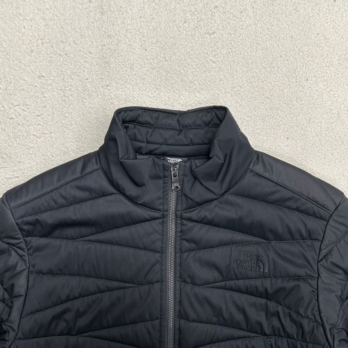 노스페이스 경량패딩 재킷 블랙 100 L 상품이미지4