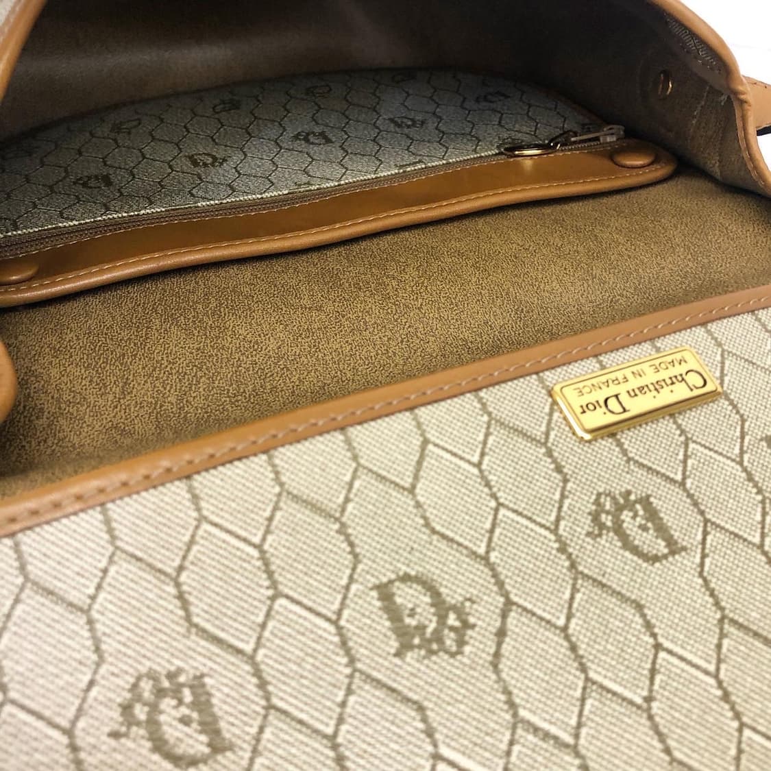 정품 디올 허니콤 크로스백 상품이미지10