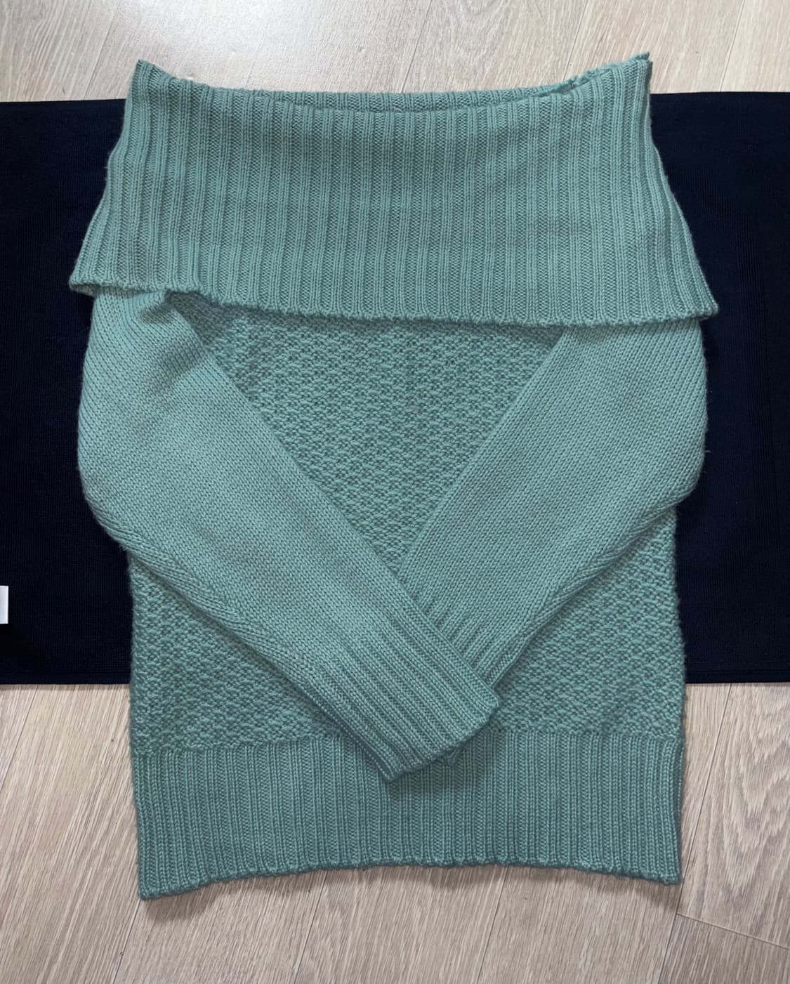 모리걸 민트 오프숄더 니트 상품이미지1