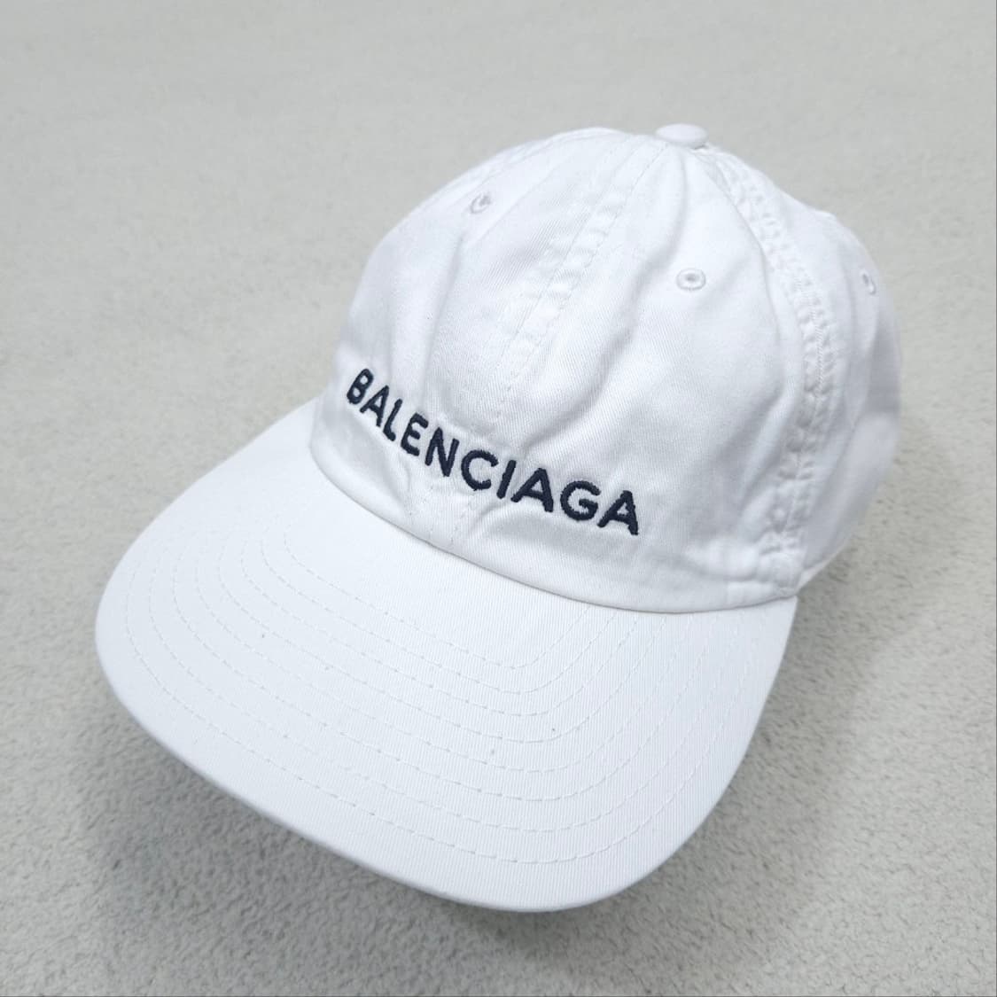 발렌시아가 볼캡 화이트 상품이미지2