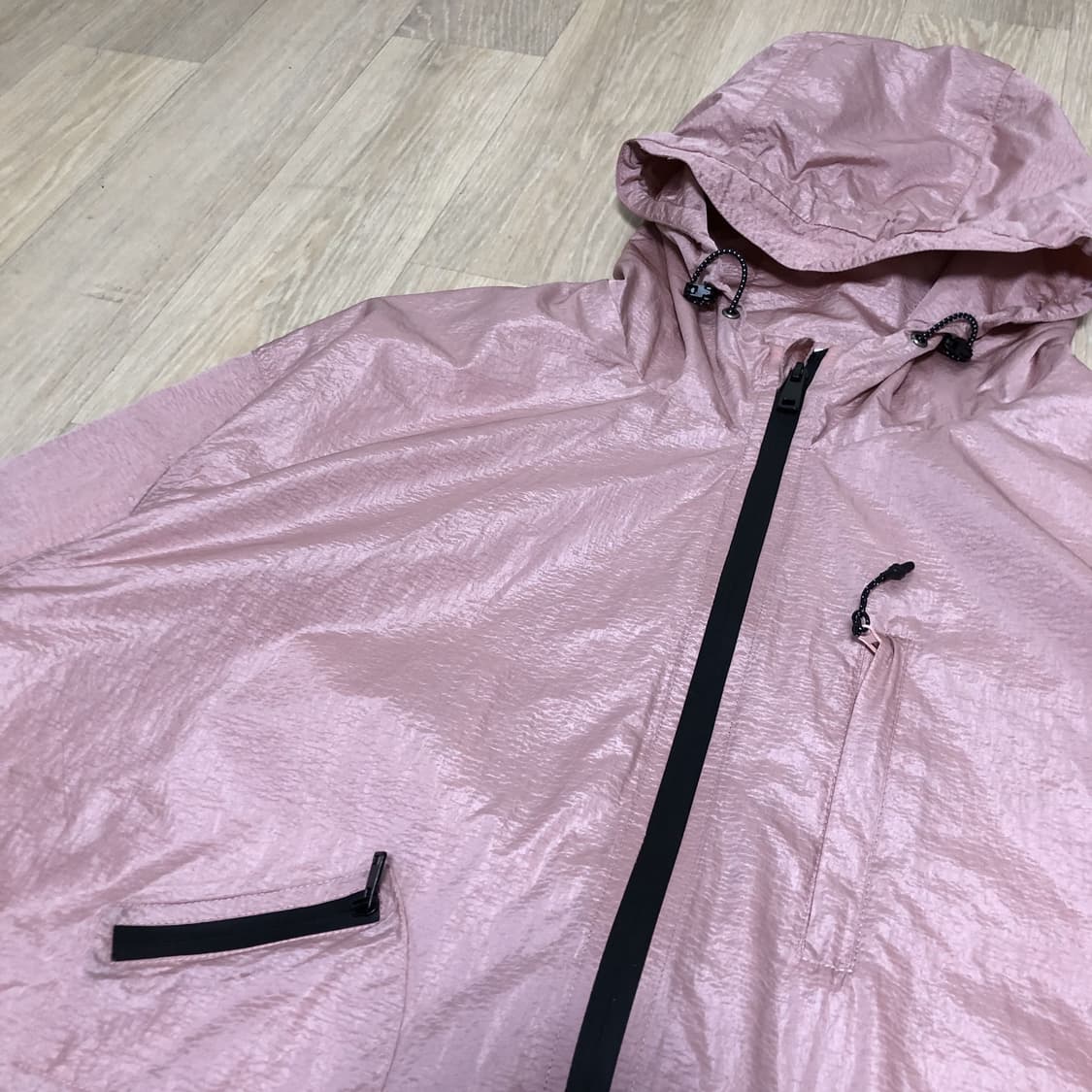 (2) 새상품 디미트리 블랙 2WAY 나일론 메탈후드 윈드브레이커 핑크 상품이미지3