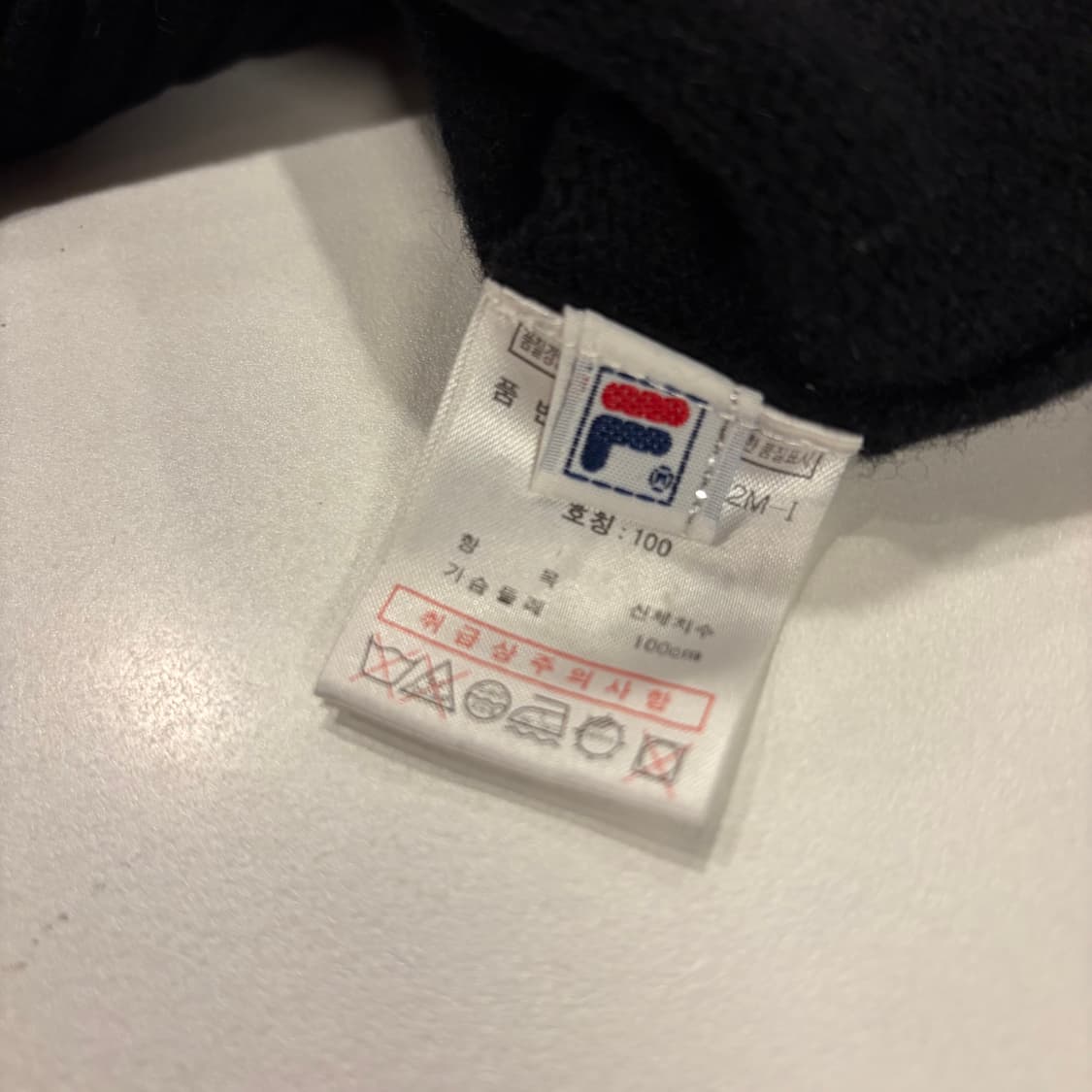 [100] 휠라 빈티지 패턴 하프넥 니트 블랙/아이보리 B912 상품이미지6