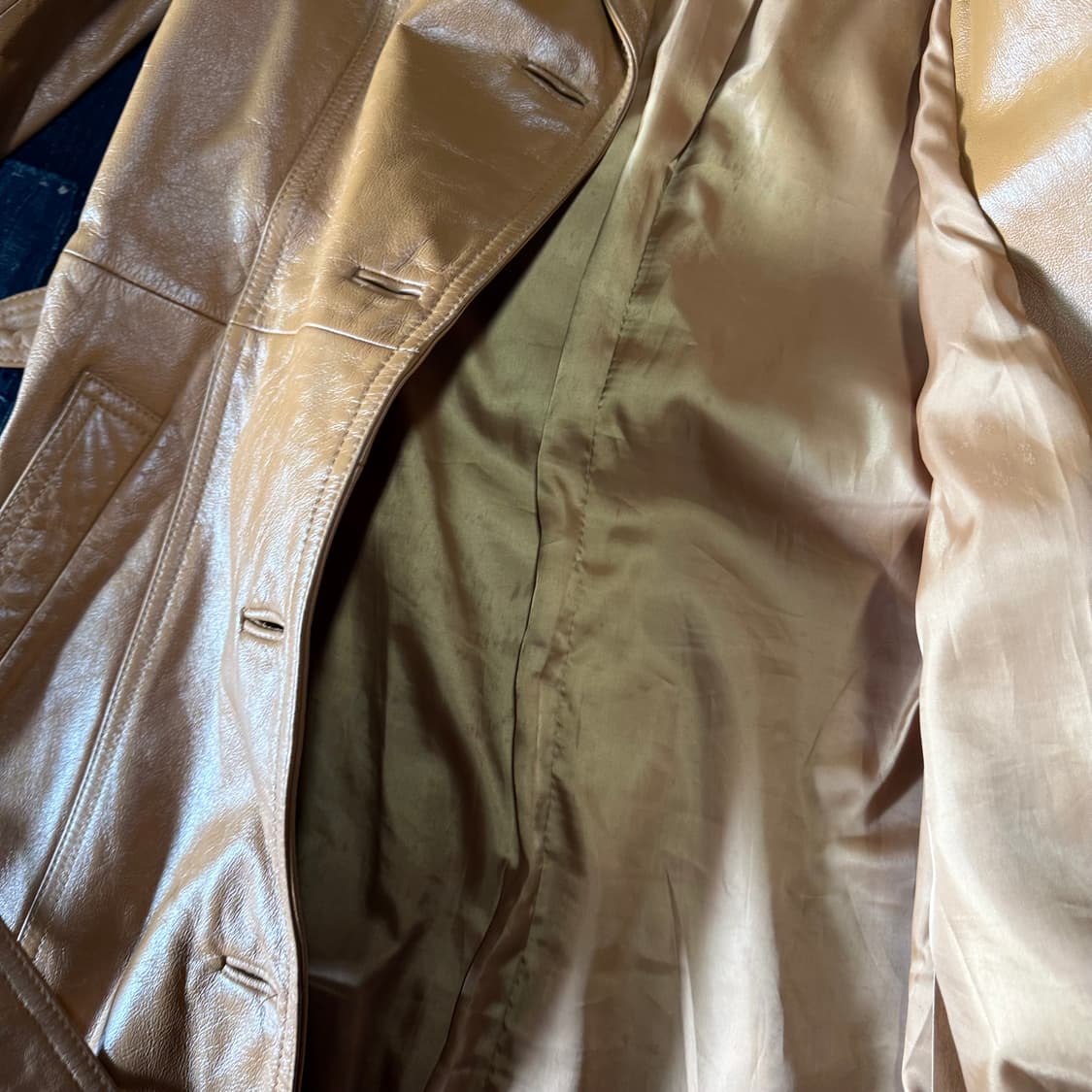 이모션 카우하이드 벨티드 싱글 코트 55-66 상품이미지4