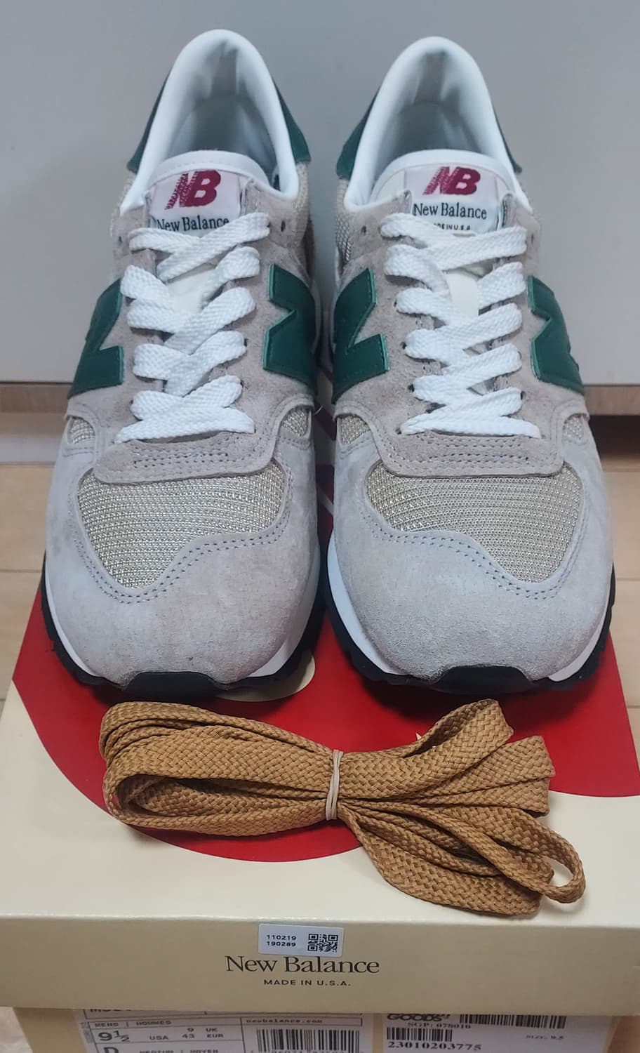 (275)뉴발란스 990V1 탄 그레이 상품이미지1