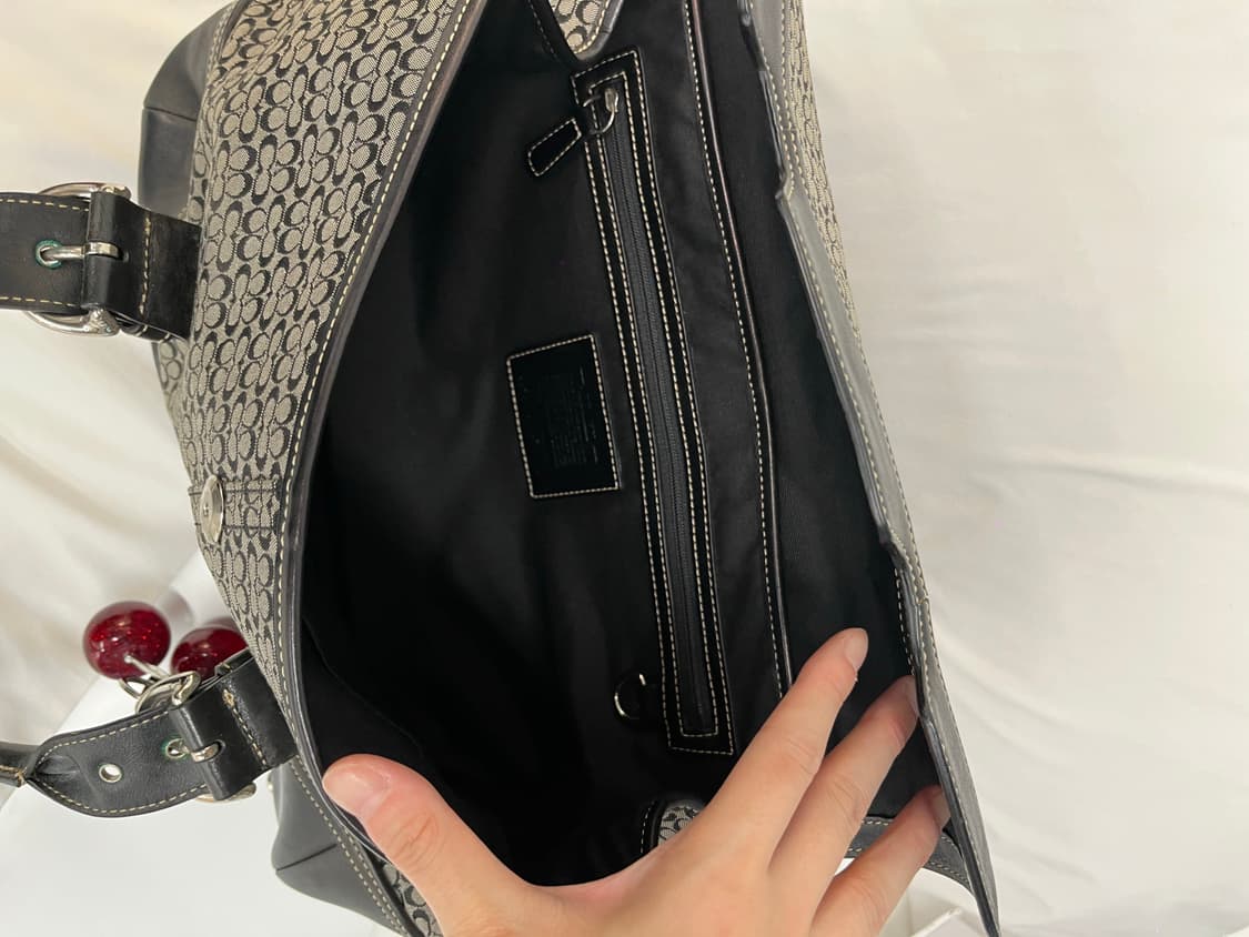 Coach Black Chic Shoulder Bag 상품이미지8