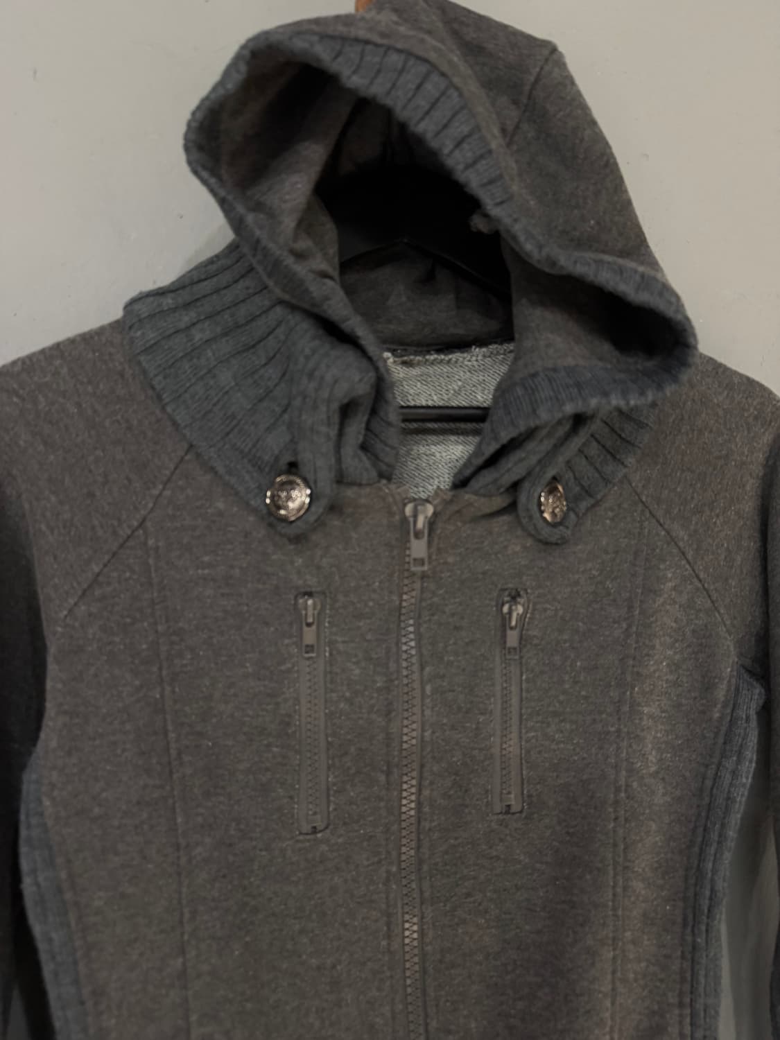 high-neck ribbed detail hood zip-up 상품이미지8