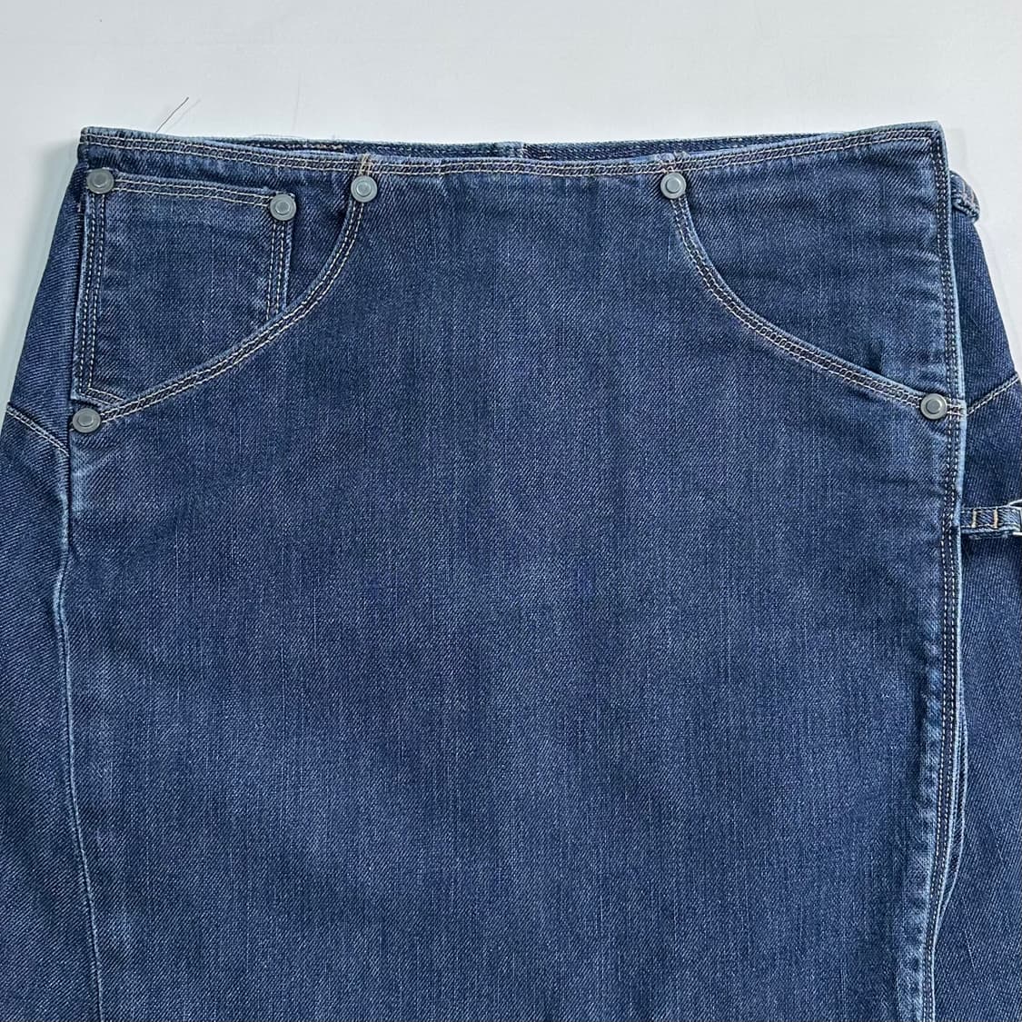 리바이스 엔지니어드 데님 스커트 상품이미지3