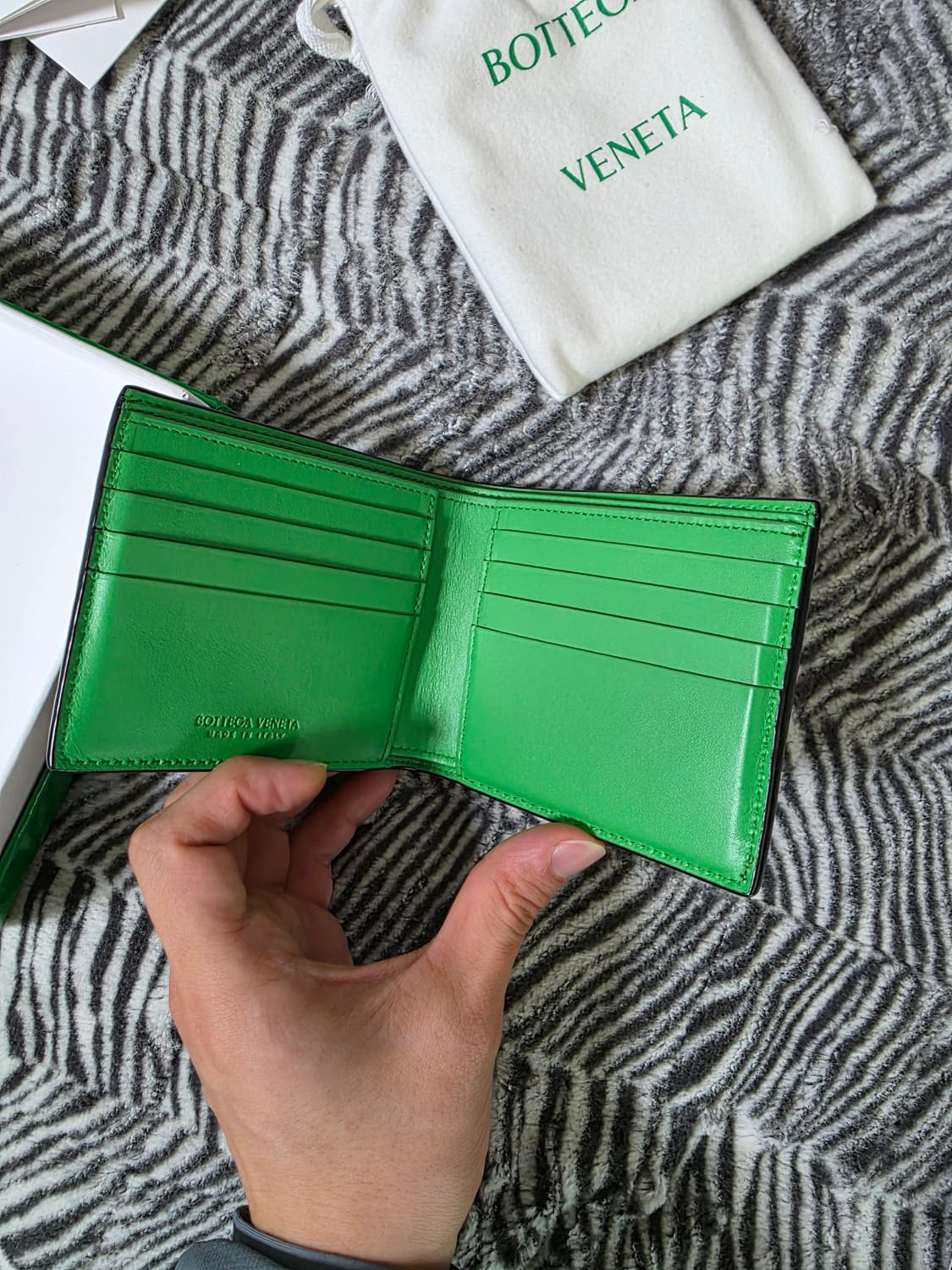 보테가베네타 지갑 상품이미지2