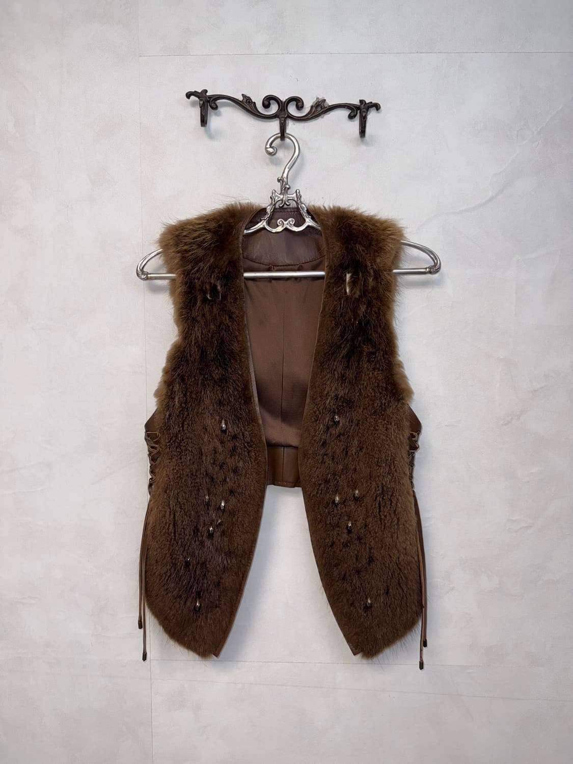 Brown  fur western stud laceup vest 상품이미지1