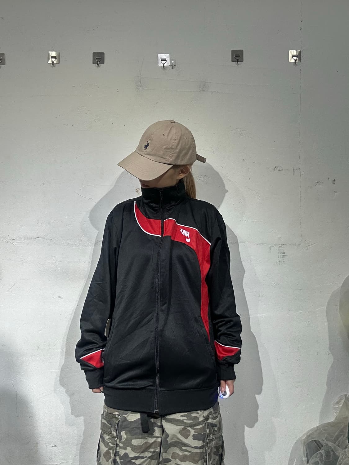 나이키 블랙 레드 라인 올드스쿨 트랙탑 져지 L 상품이미지2