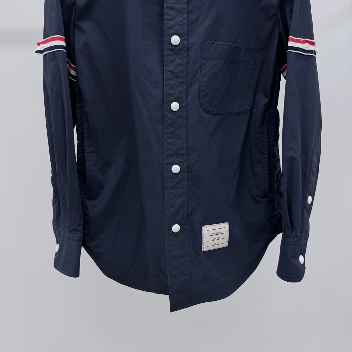 [S+급/0] 톰브라운 암밴드 셔츠자켓 네이비 상품이미지4