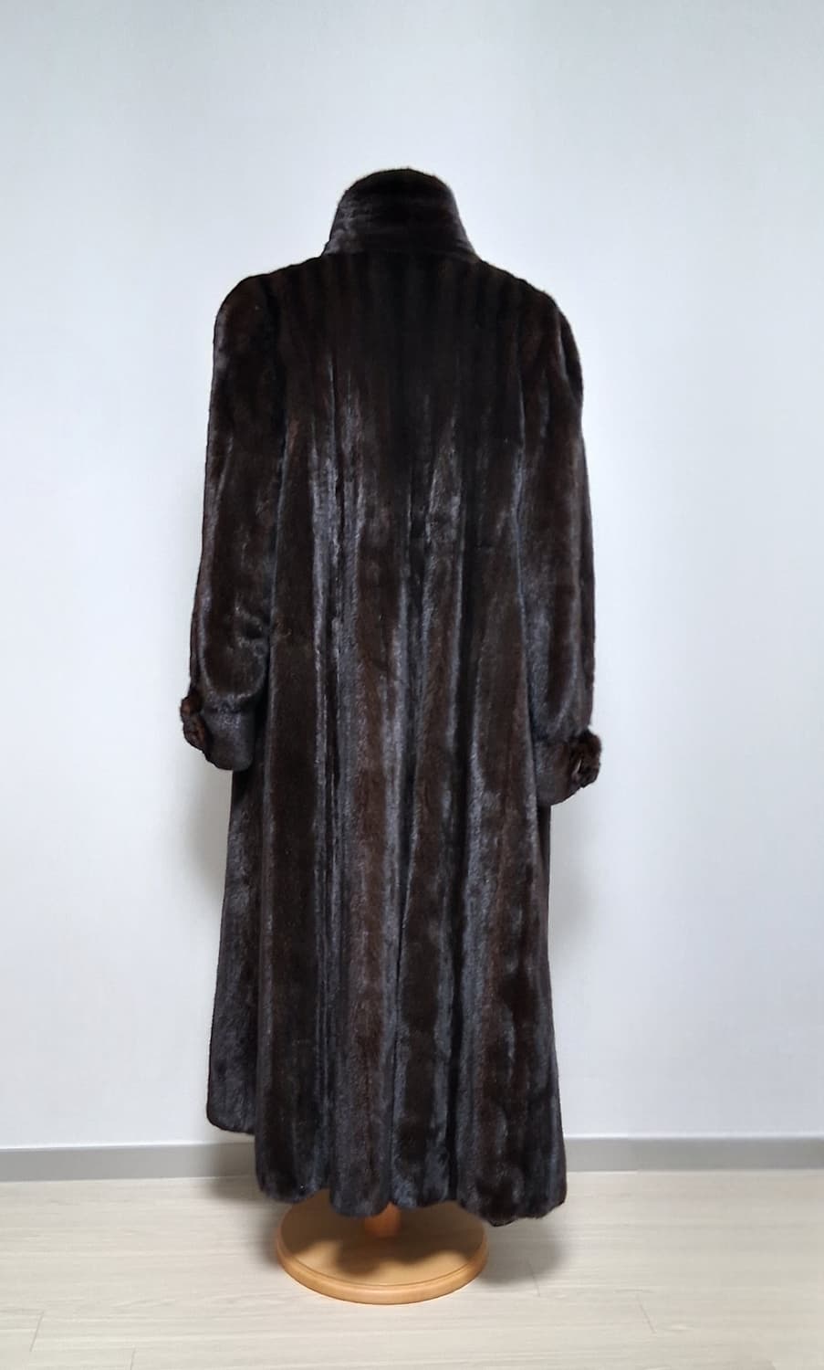 이태리 명품 iCristalli 정품 리얼 풀스킨 밍크코트 상품이미지3