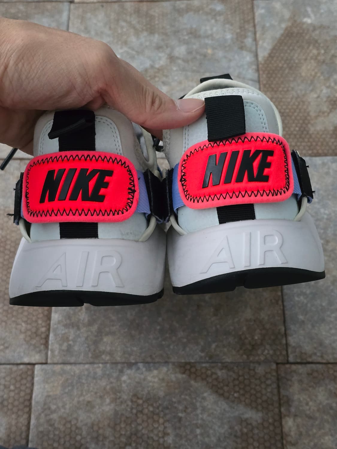 (250)나이키 에어 허라취 시티 로우 상품이미지8