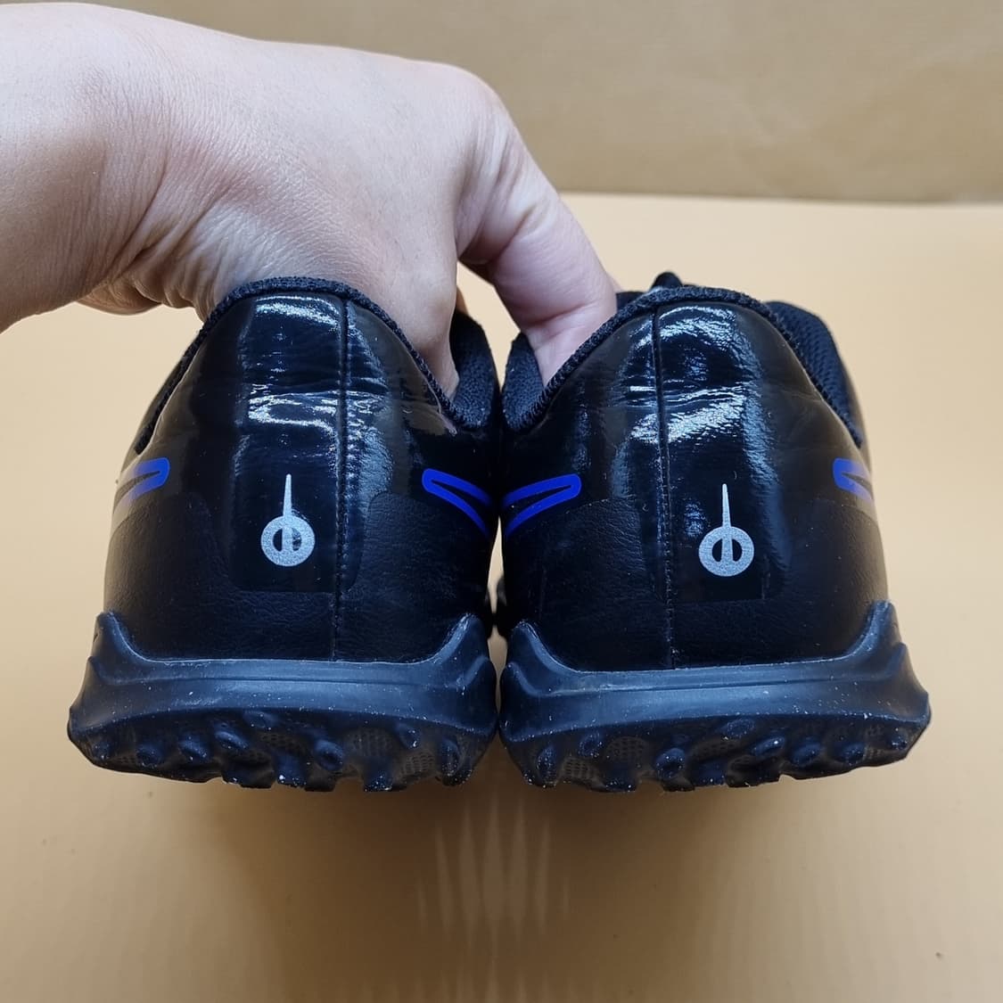 나이키 티엠포 레전드10 풋살화235 상품이미지4