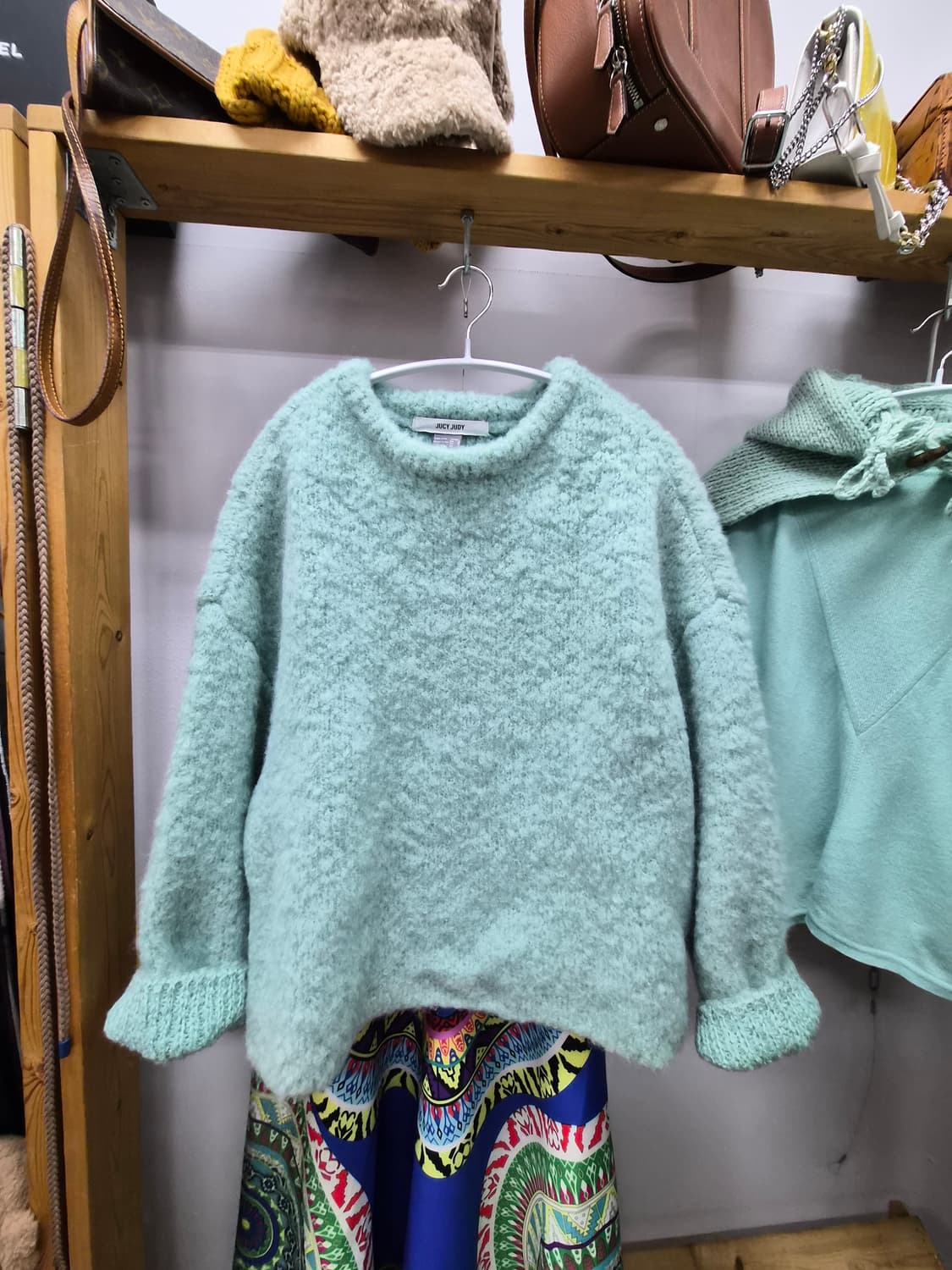 1 쥬시쥬디 민트루즈핏 니트 2.수입 에스닉 네오프랜 스커트 상품이미지4