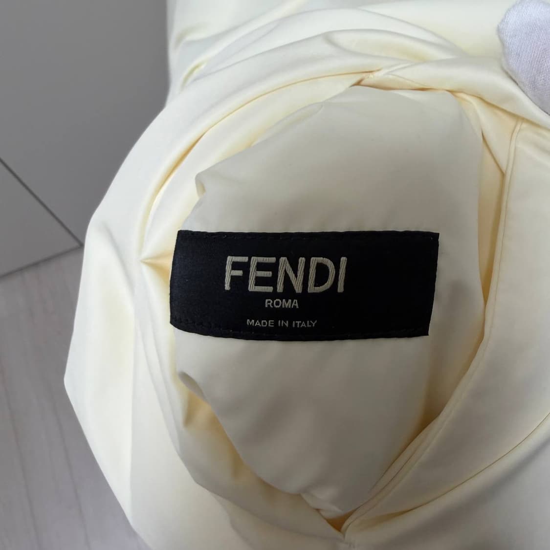 [정품] 펜디 FF로고 화이트 나일론 윈드브레이커 상품이미지8