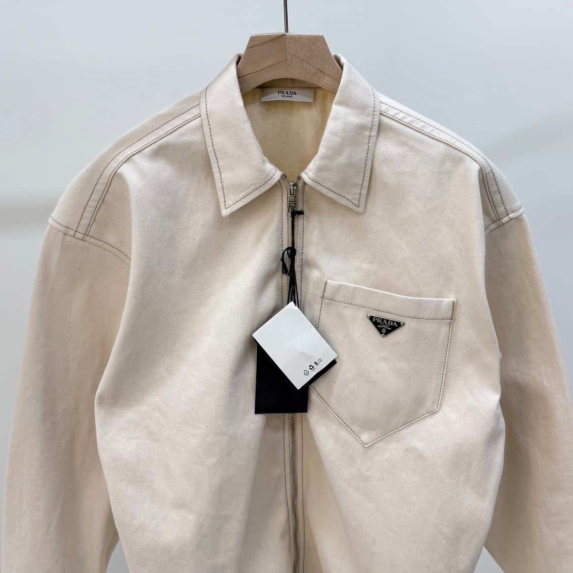 [S+급/오버핏S] 프라다 불 데님 블루종 셔츠 자켓 베이지 상품이미지3