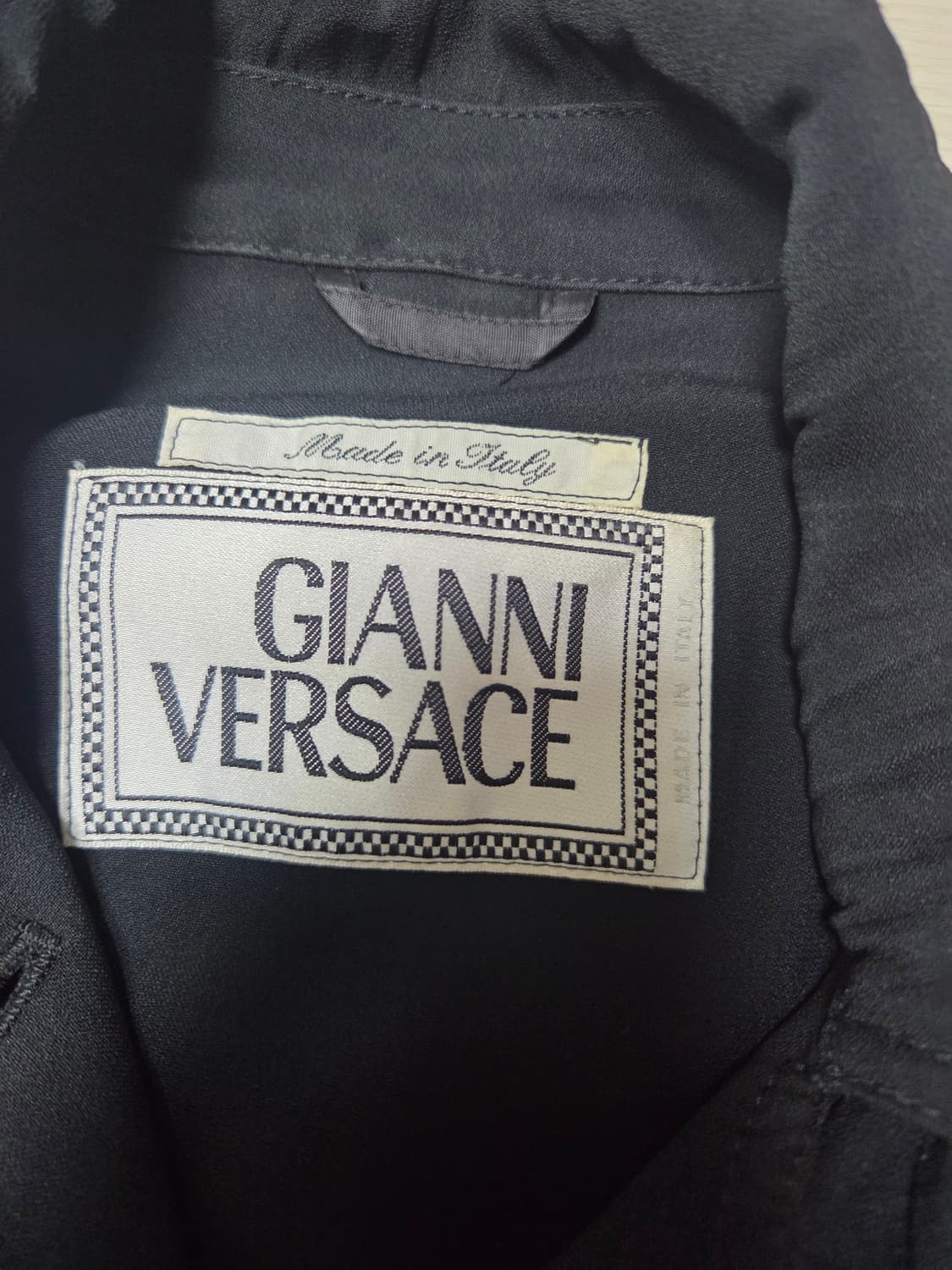 지아니 베르사체 메두사 세이프티 핀 코트 상품이미지3