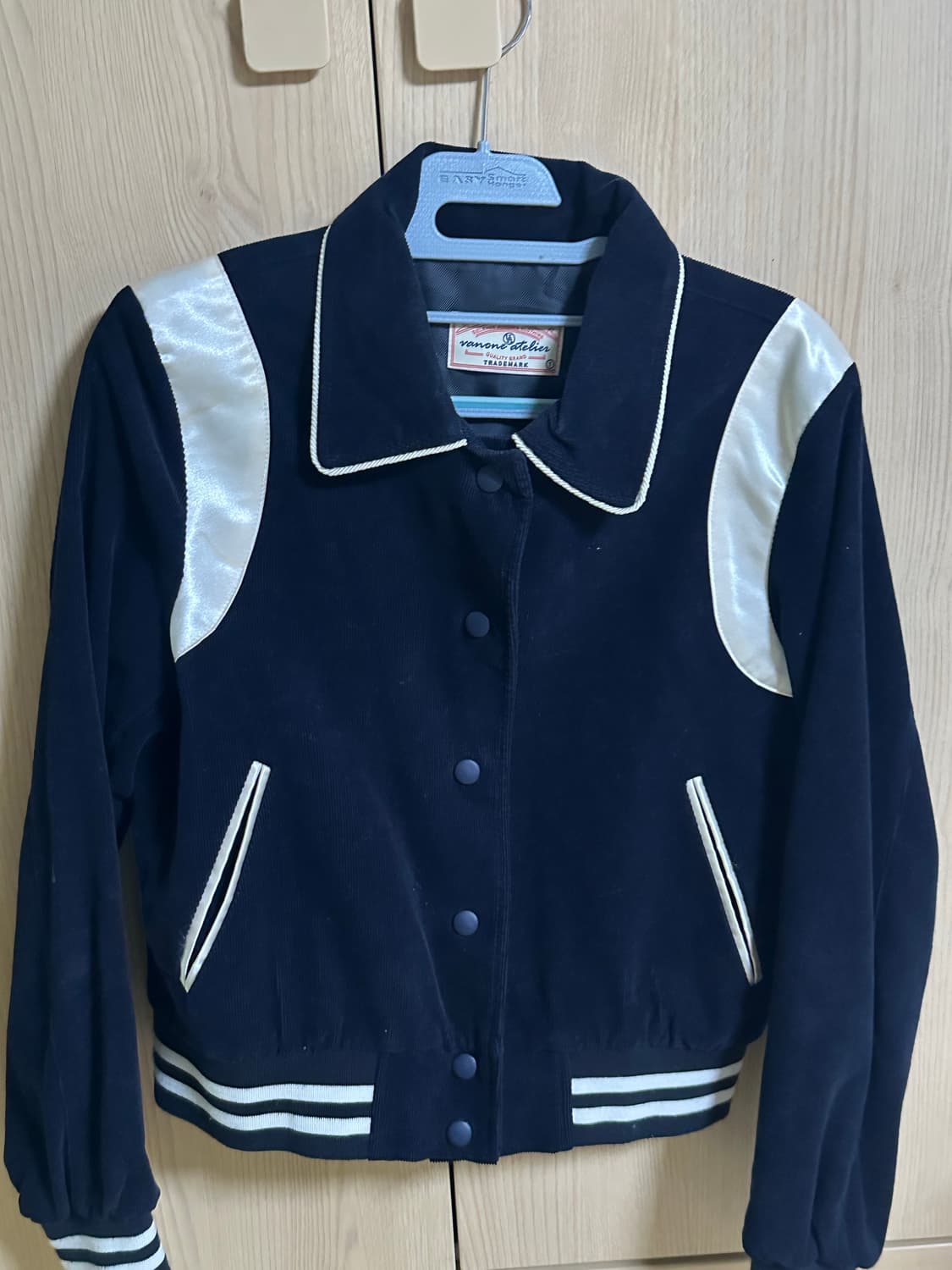 VANONE ATELIER 코듀로이 바시티 자켓 (Deep Navy) 상품이미지3