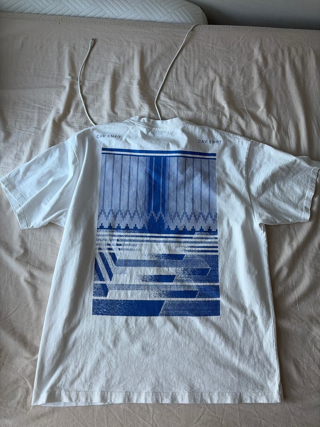 카브엠트 티셔츠 화이트/블루 XL 상품이미지3
