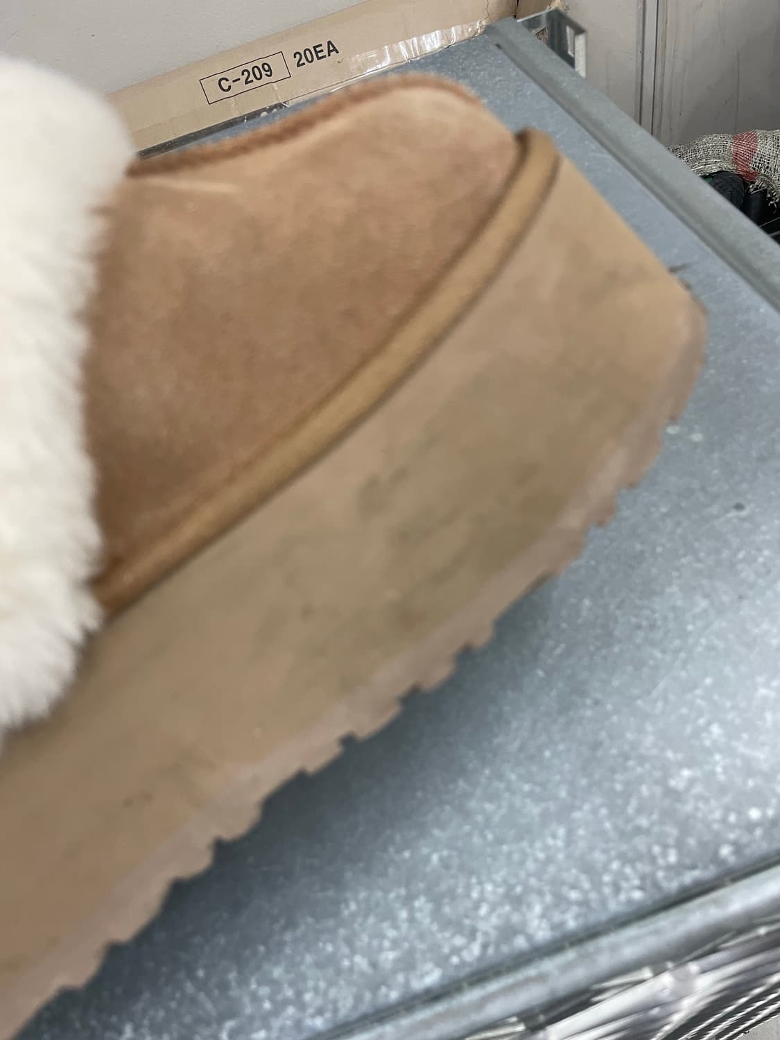 어그 펀케트 슬라이드 체스트넛 240 상품이미지7