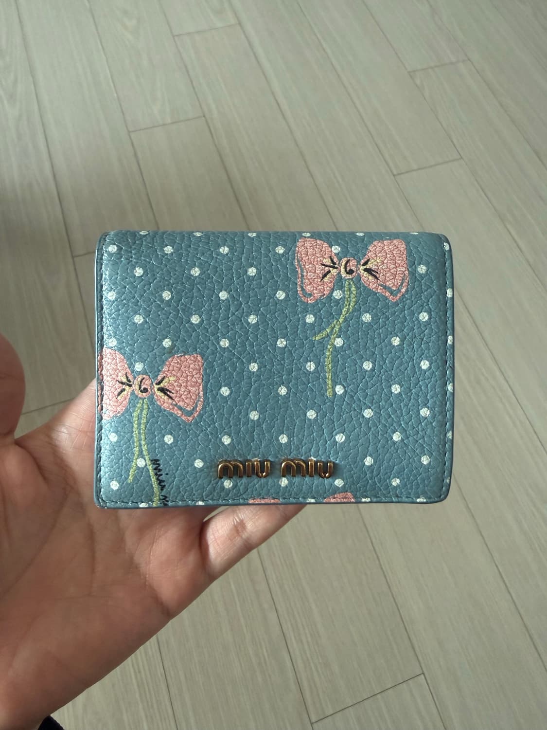 미우미우 도트 반지갑 상품이미지3