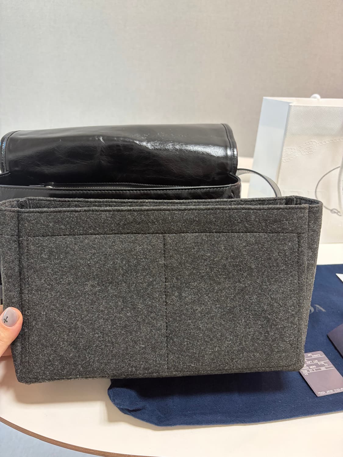 프라다 레더 숄더백 상품이미지10