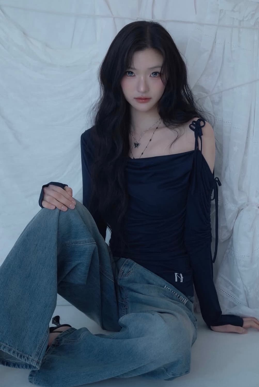 택ㅇ새제품) 뉴얼린 캣츠 드레이핑 원숄더 탑 미드나잇블루  상품이미지1