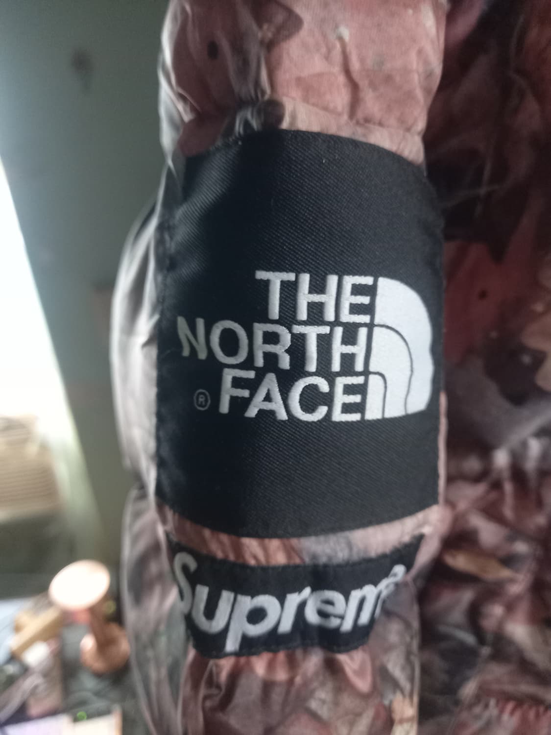 슈프림노스페이스  눕시패딩 m 상품이미지3