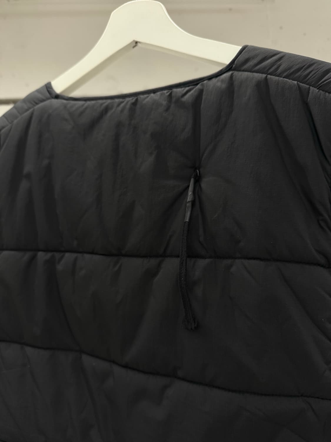 11 by Boris Bidjan Saberi / 패디드 베스트 / on 상품이미지3