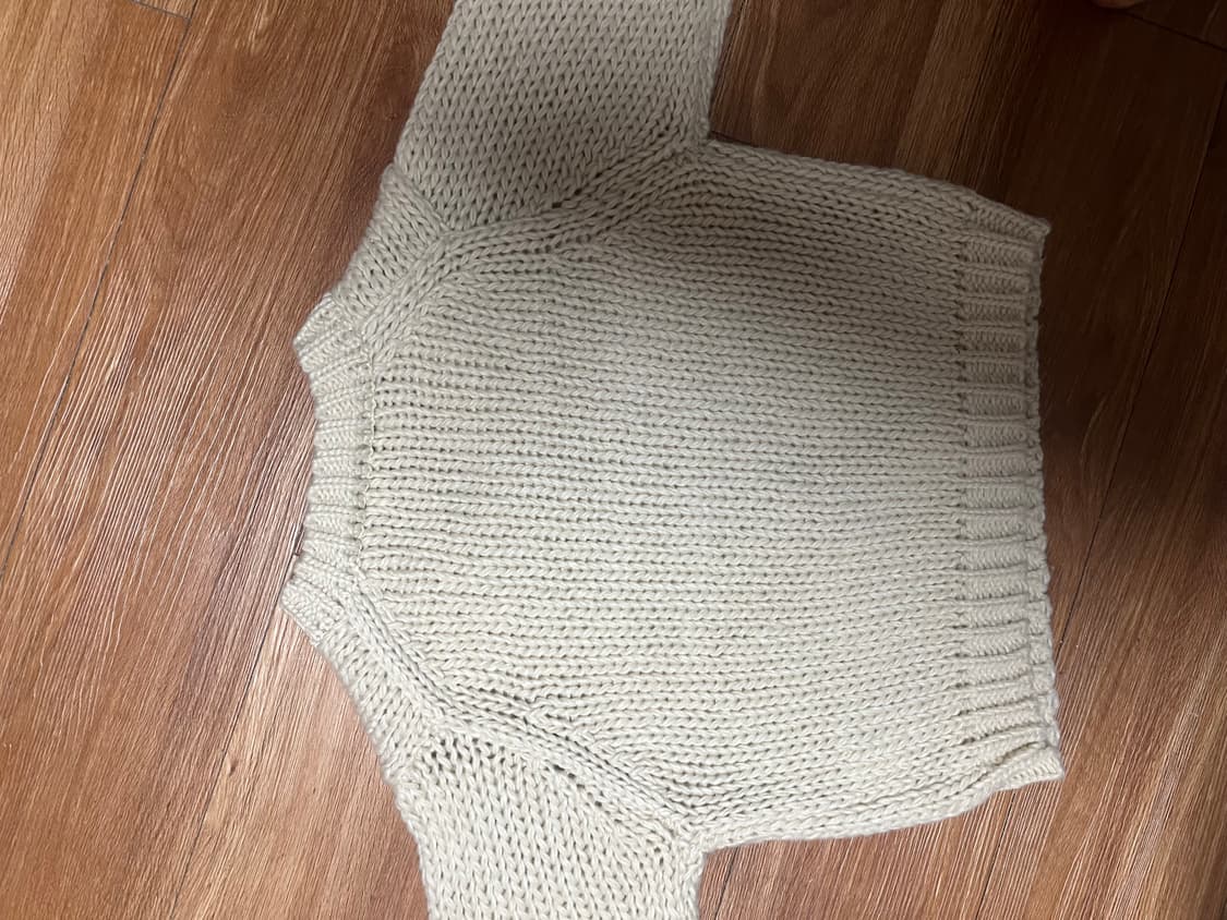 낫띵리튼 니트 상품이미지4