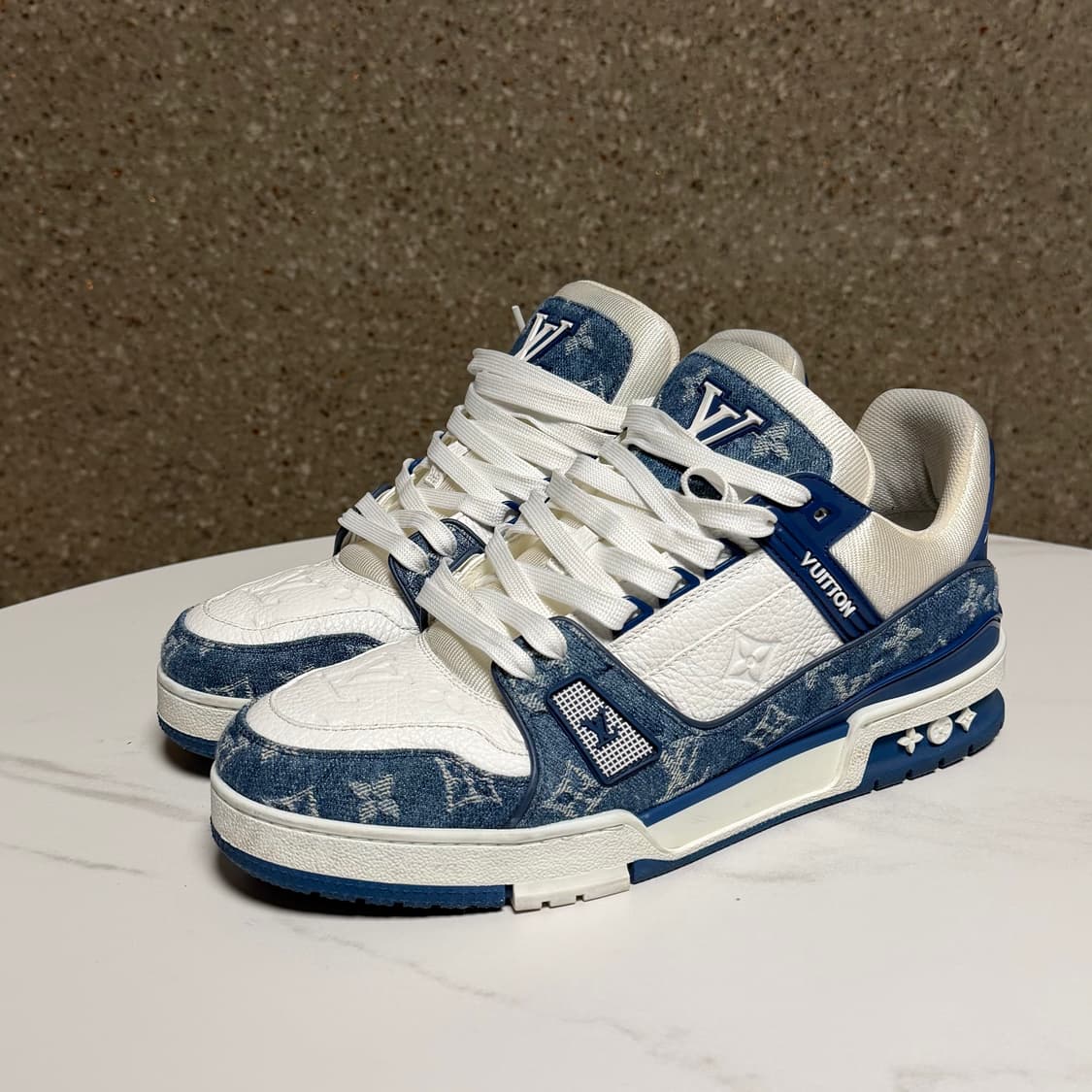 [8.5사이즈/풀구성]루이비통 LV 모노그램 스니커즈 상품이미지1