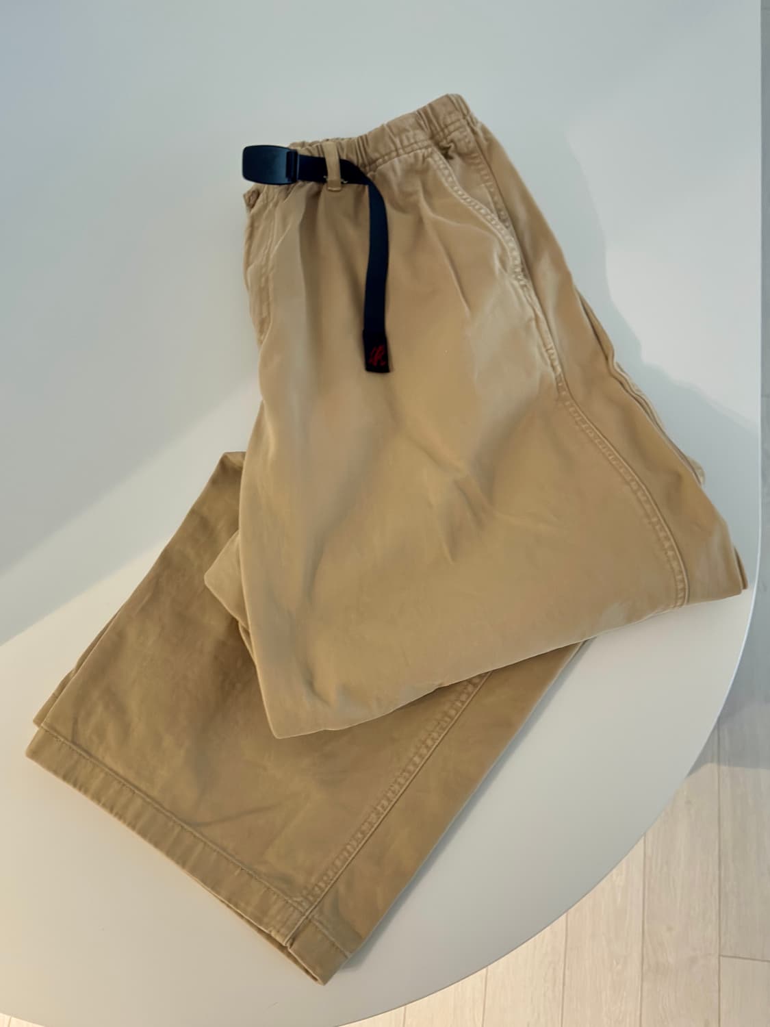 [L] 그라미치 와이드 팬츠 치노 상품이미지1