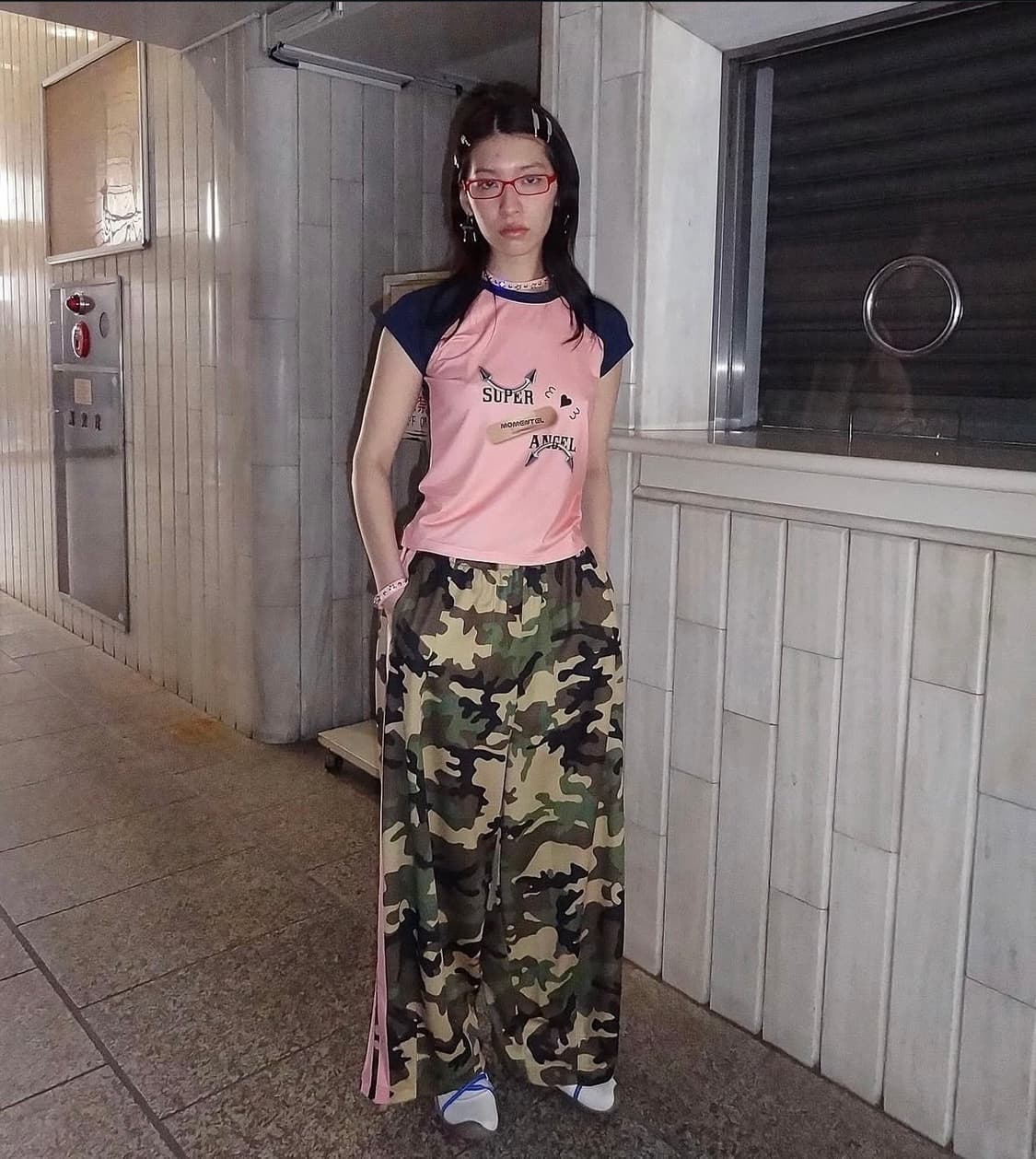 MOMENTAL Camo Pink Track Pants 상품이미지1