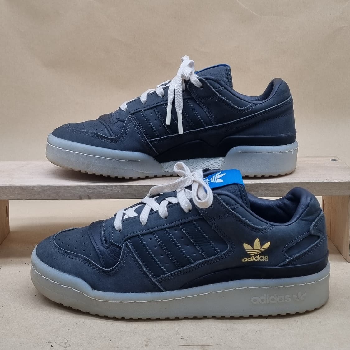 아디다스 포럼로우 CL 여성스니커즈 235 상품이미지1