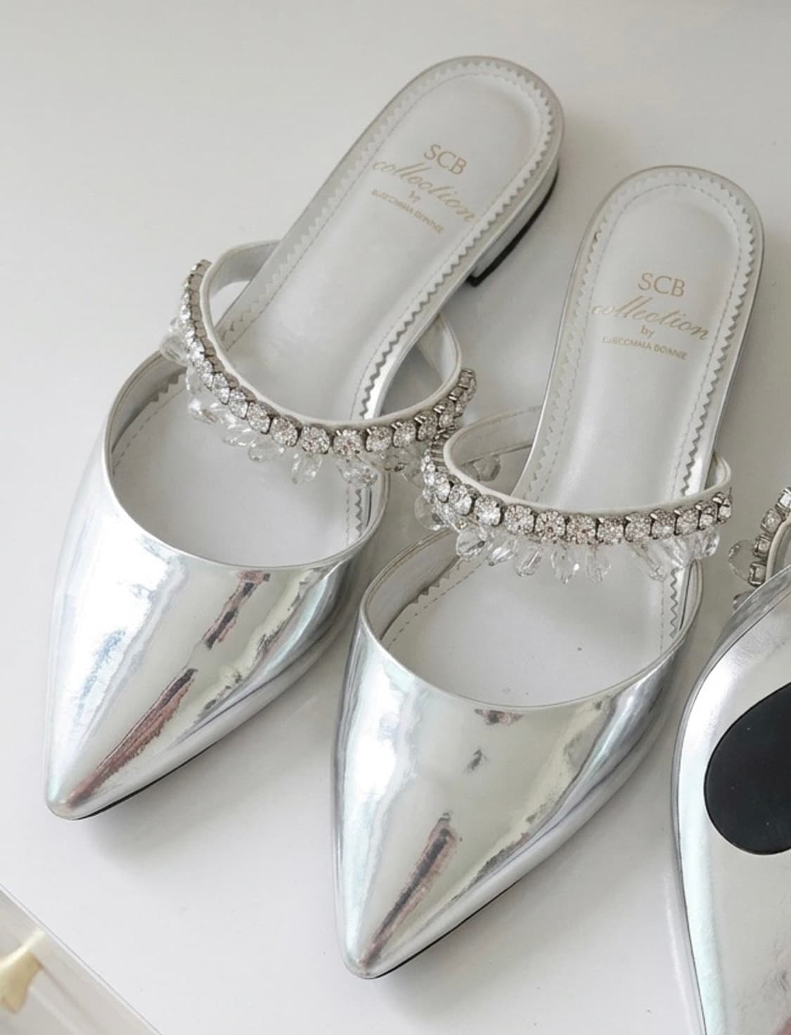 매장가 30만+] 슈콤마보니 보석 뮬 (40-45사이즈/6회 착용) 상품이미지1