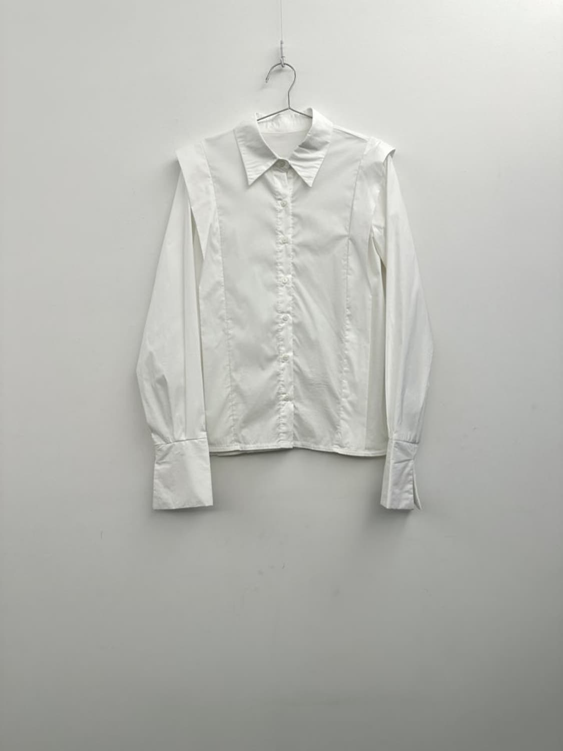 3D triangle tuck shirt / white 상품이미지1