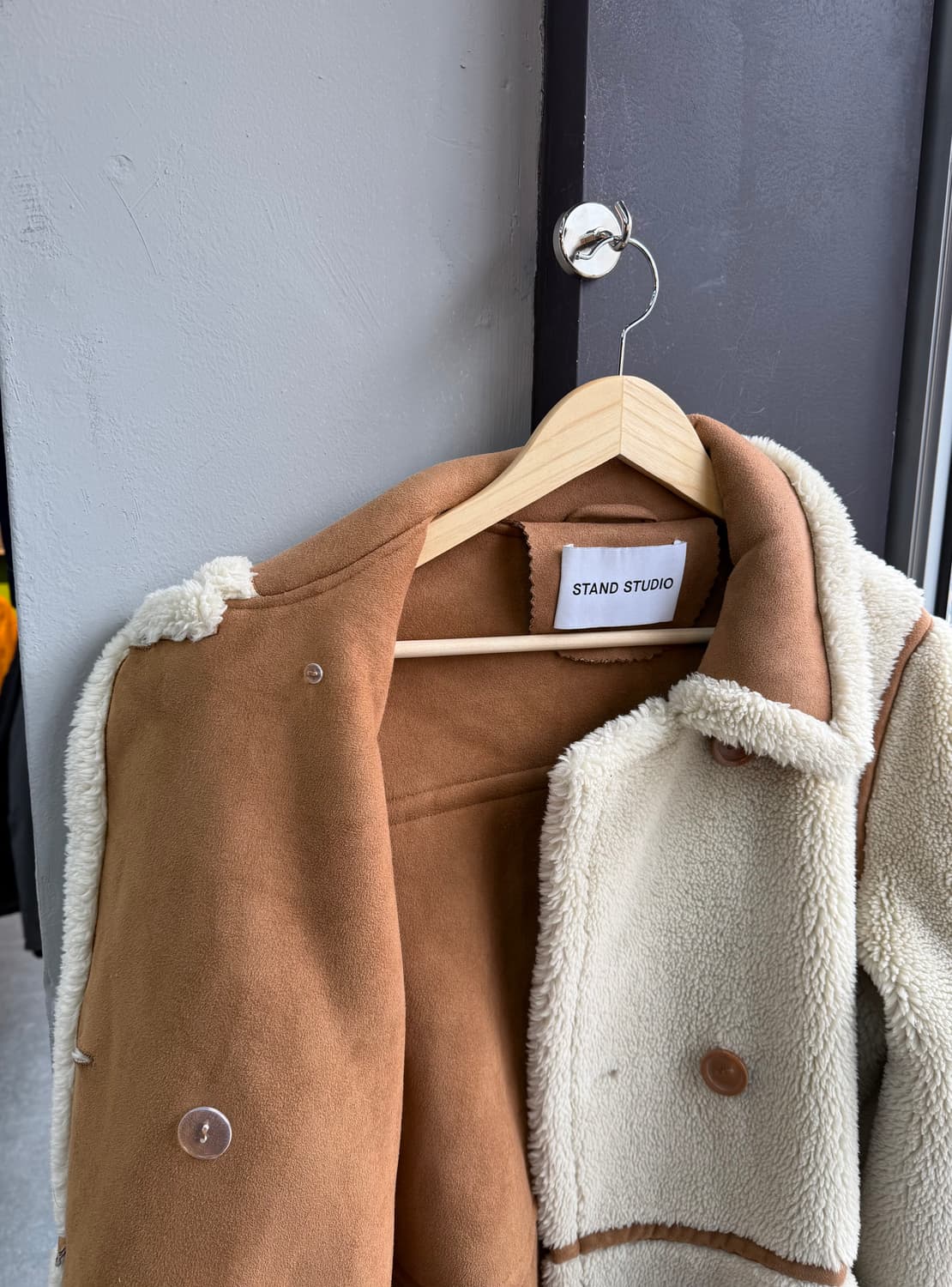 .34/ 스탠드스튜디오 익스클루시브 클로에 테디 퍼 자켓  상품이미지6