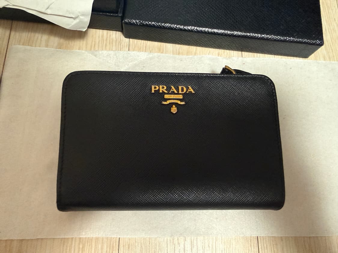 정품 풀구성 프라다 사피아노 중지갑 블랙 상품이미지2