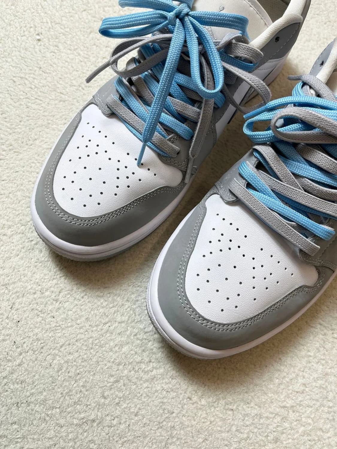 에어 조던 1 로우 화이트 울프 그레이 A1832 상품이미지4