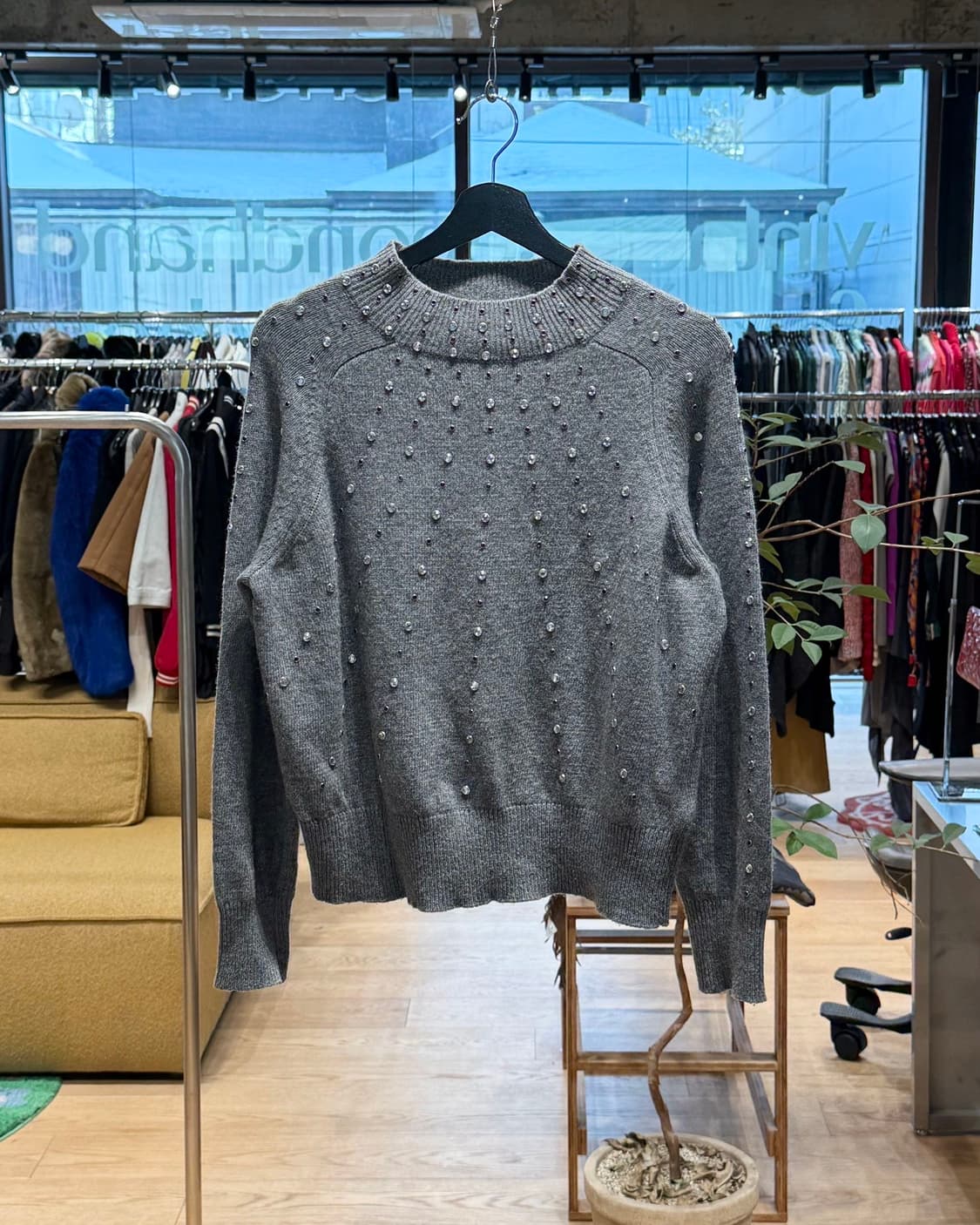 산드로 그레이 큐빅 라운드 니트  상품이미지1